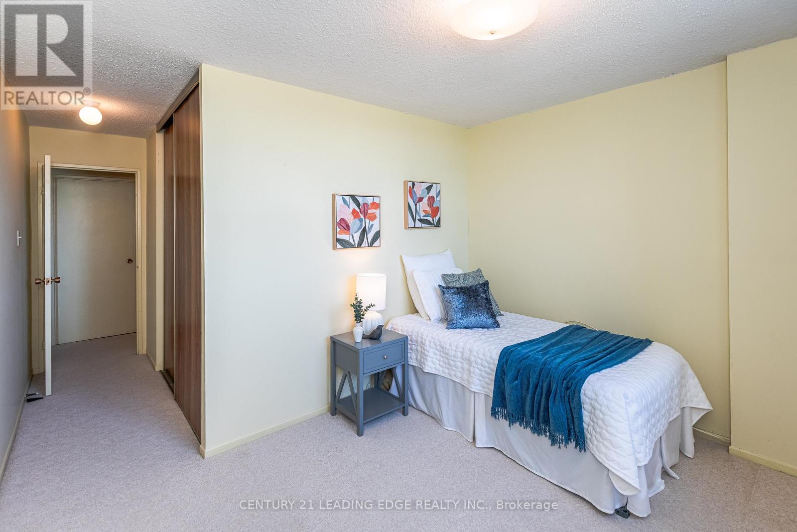 908 - 20 William Roe Boulevard, Newmarket (Central Newmarket), Ontario  L3Y 5V6 - Photo 17 - N12384030