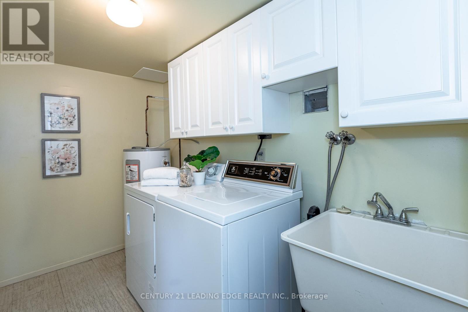 908 - 20 William Roe Boulevard, Newmarket (Central Newmarket), Ontario  L3Y 5V6 - Photo 18 - N12384030
