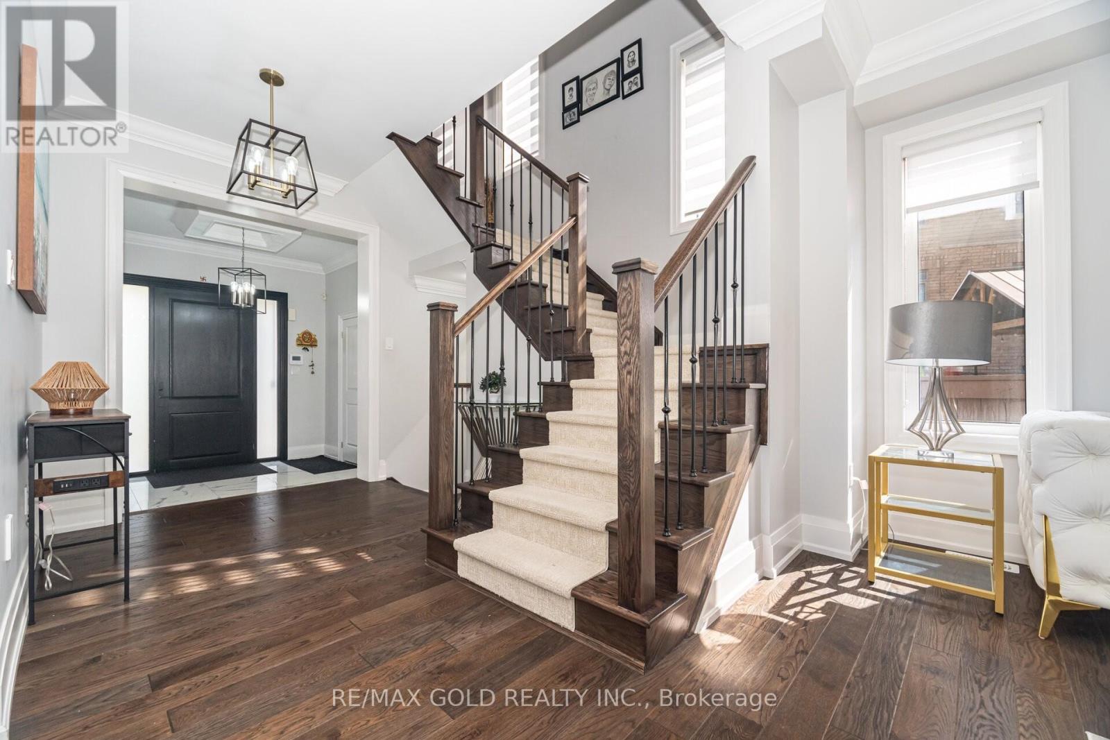 10 Donnan Drive W, New Tecumseth (Tottenham), Ontario  L0G 1W0 - Photo 13 - N12384063