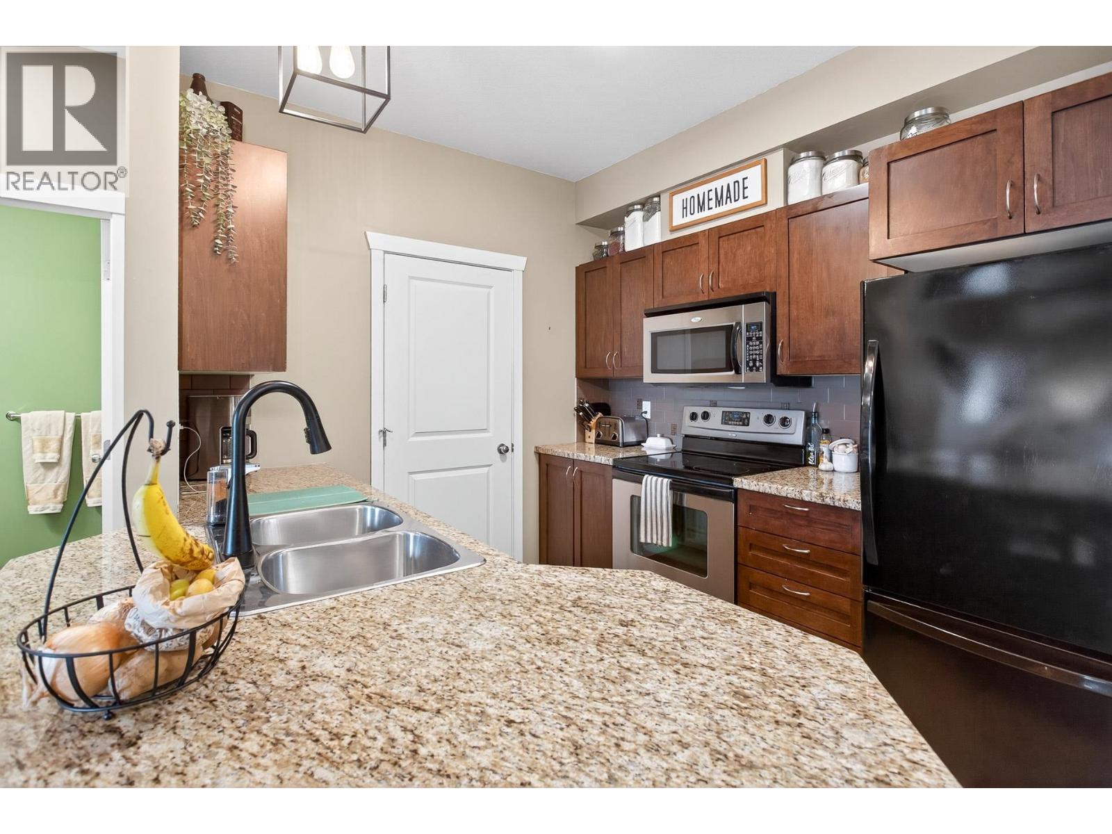 207 2336 Whyte Avenue, Port Coquitlam, British Columbia  V3C 0A7 - Photo 4 - R3041691