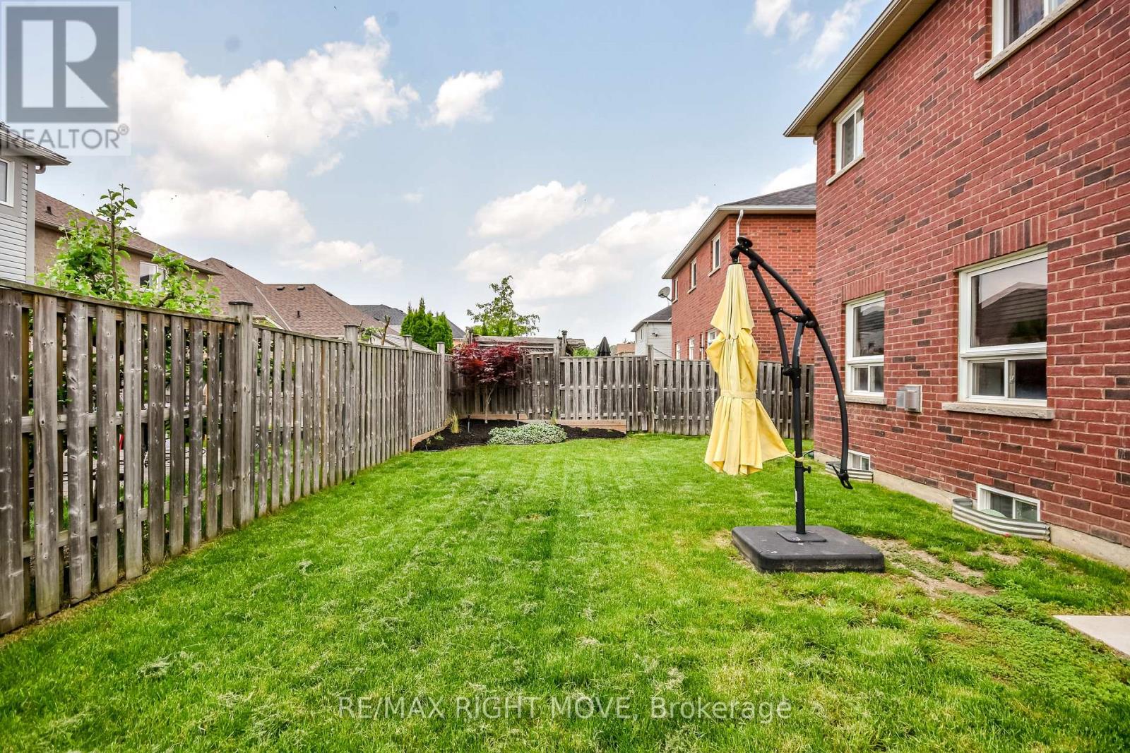 132 The Queensway, Barrie, Ontario  L4M 0B4 - Photo 39 - S12384042