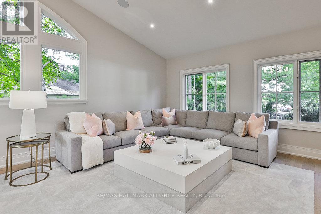 1310 Duncan Road, Oakville, Ontario  L6J 2P8 - Photo 6 - W12379671