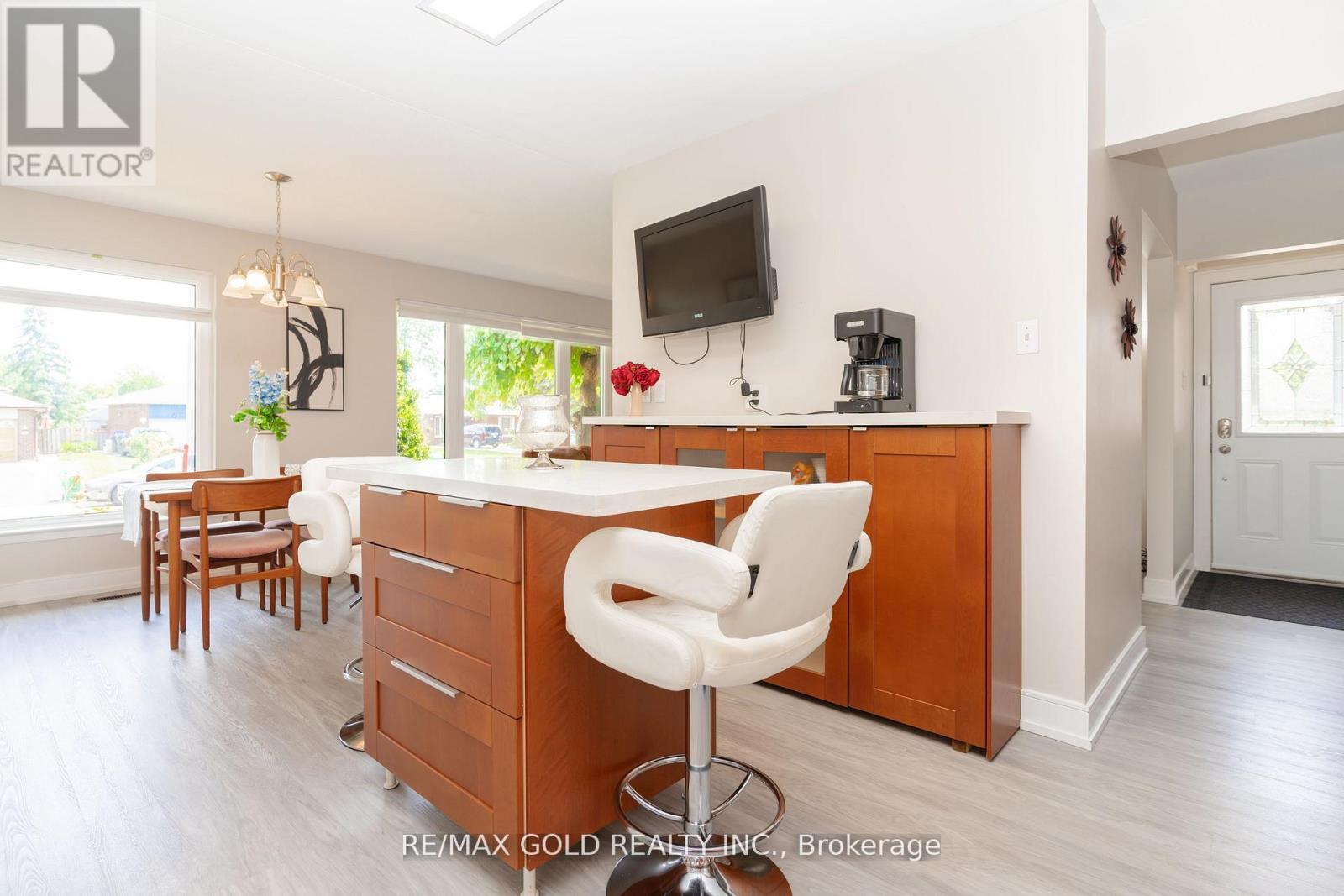 29 Devonshire Drive, Brampton, Ontario  L6T 3G5 - Photo 17 - W12383928