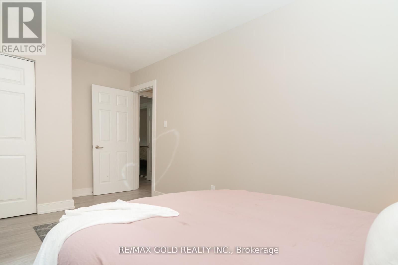 29 Devonshire Drive, Brampton, Ontario  L6T 3G5 - Photo 23 - W12383928