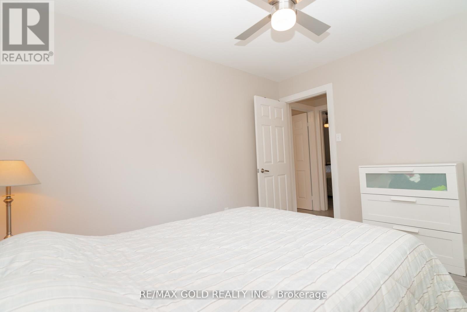 29 Devonshire Drive, Brampton, Ontario  L6T 3G5 - Photo 25 - W12383928