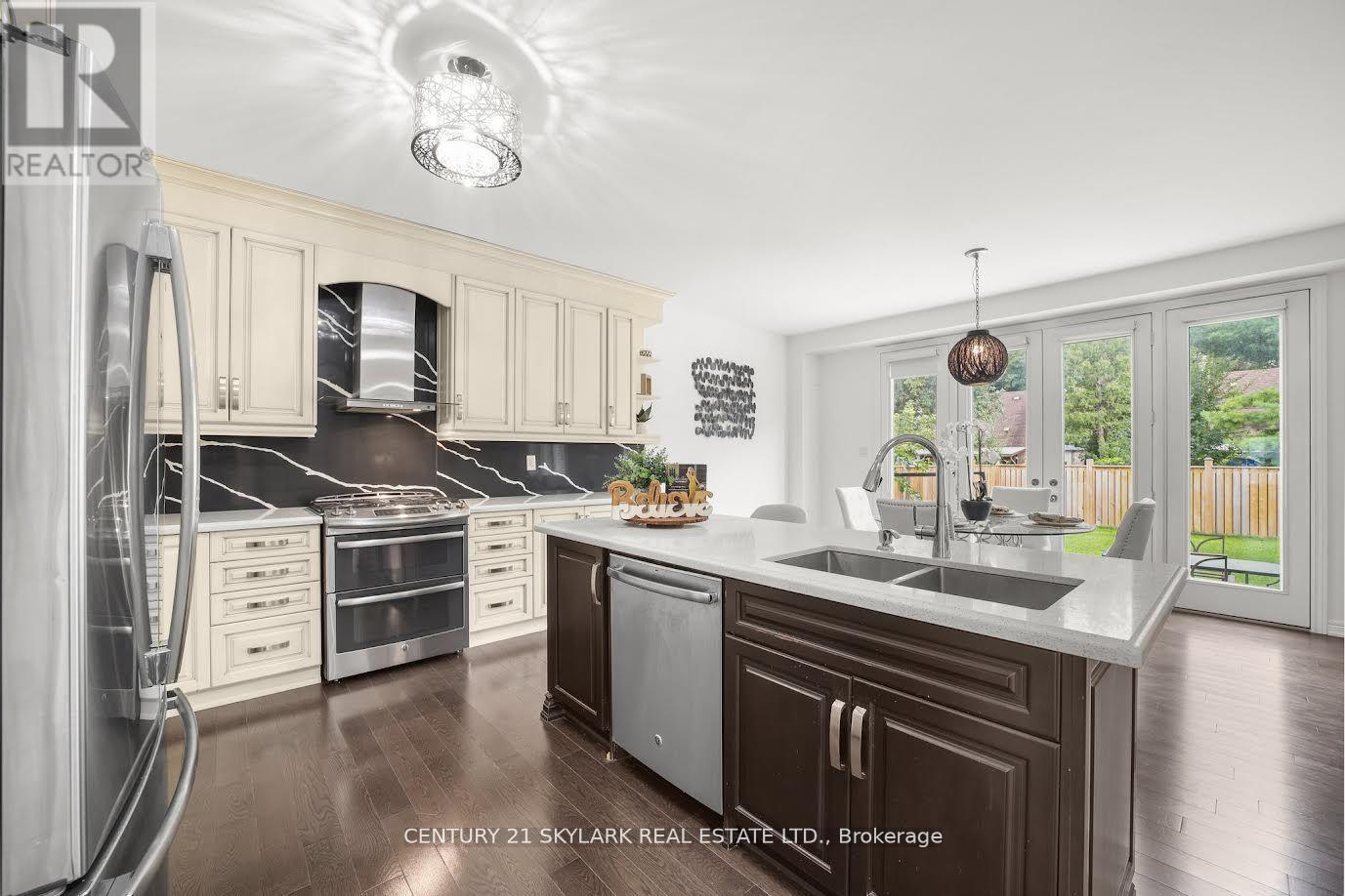 3270 Etude Drive, Mississauga, Ontario  L4T 1T3 - Photo 11 - W12383943