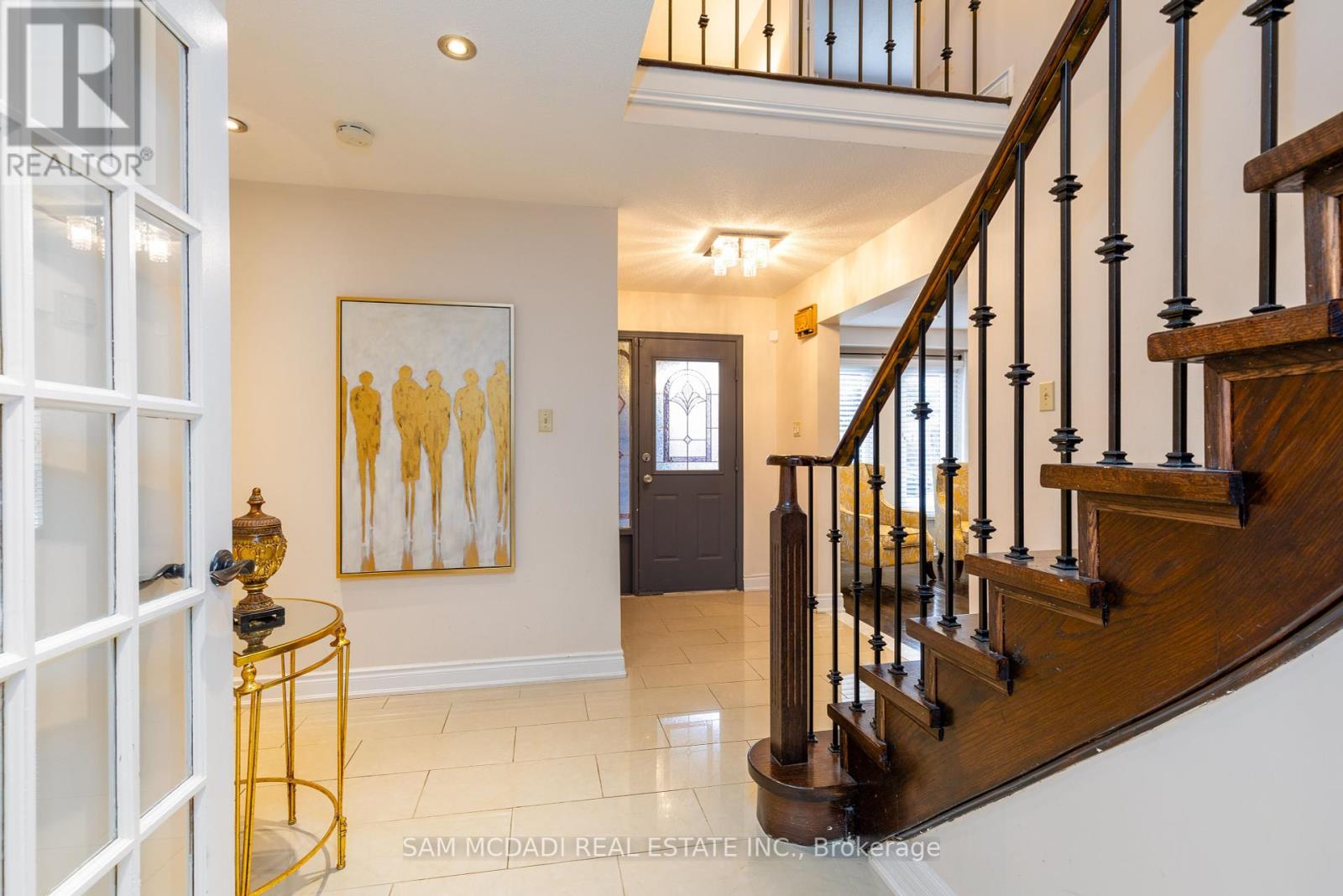 100 Castlehill Road, Brampton (Northwood Park), Ontario  L6X 4C7 - Photo 7 - W12383957