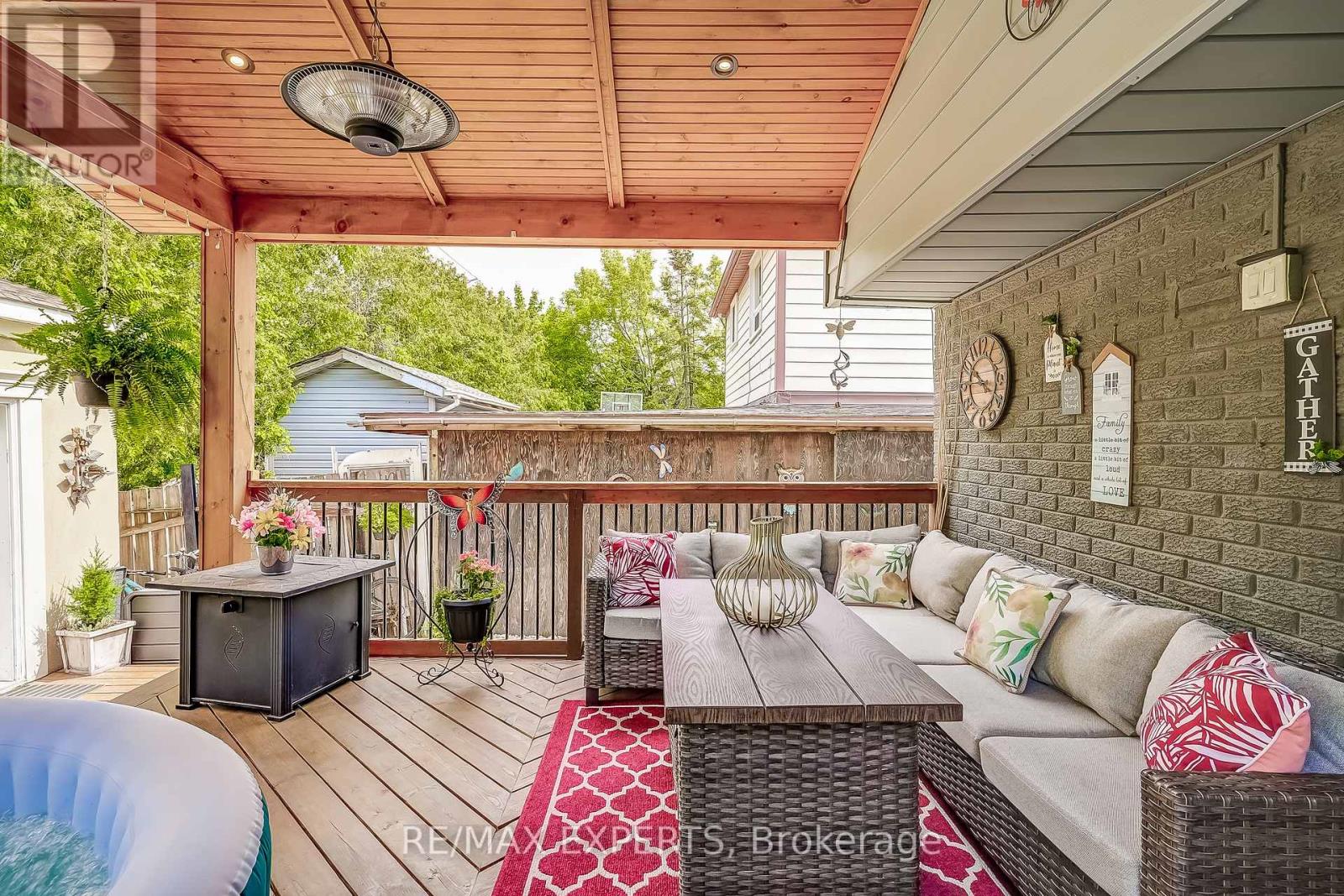 31 Shalom Crescent, Toronto (West Humber-Clairville), Ontario  M9V 4J3 - Photo 38 - W12383991