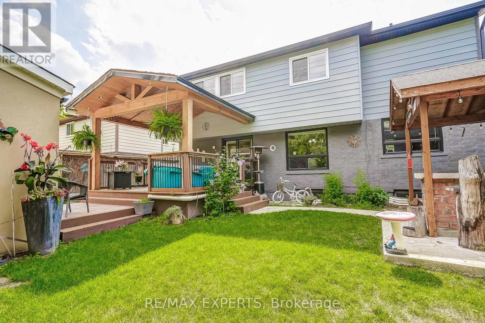 31 Shalom Crescent, Toronto (West Humber-Clairville), Ontario  M9V 4J3 - Photo 40 - W12383991