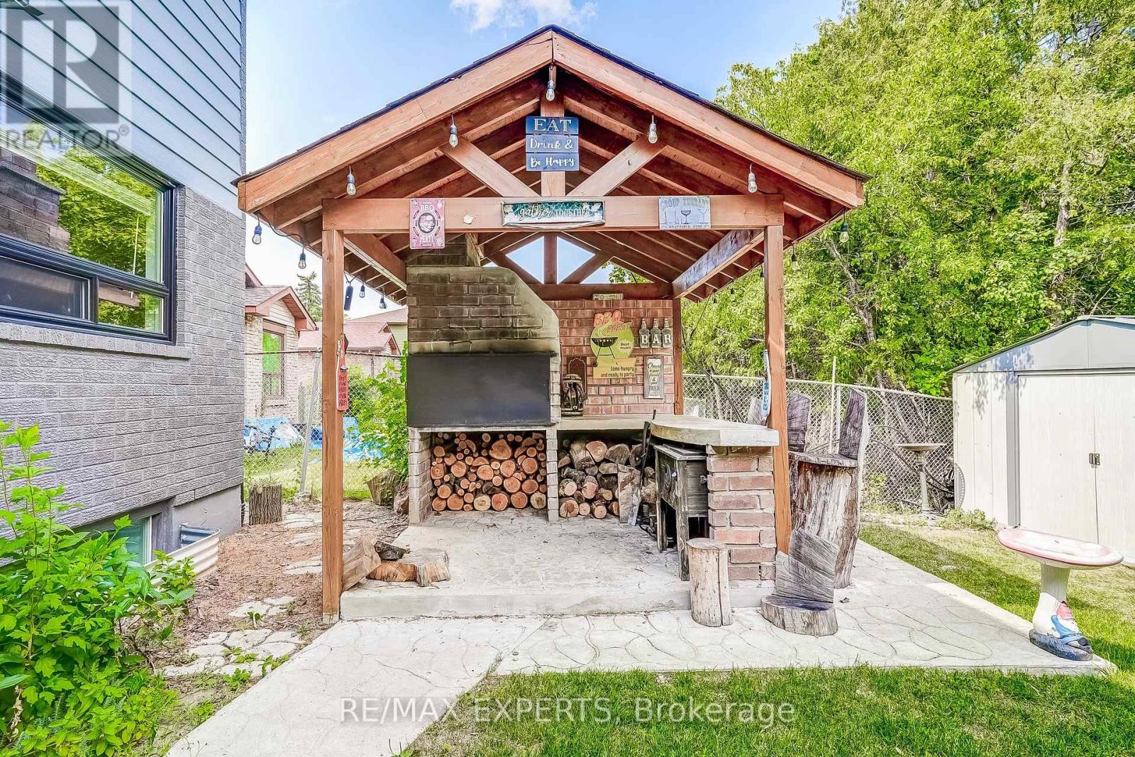 31 Shalom Crescent, Toronto (West Humber-Clairville), Ontario  M9V 4J3 - Photo 41 - W12383991