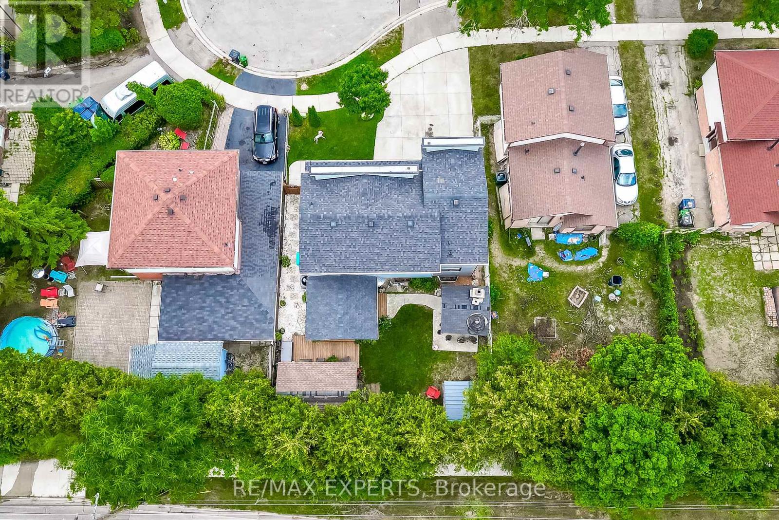 31 Shalom Crescent, Toronto (West Humber-Clairville), Ontario  M9V 4J3 - Photo 45 - W12383991