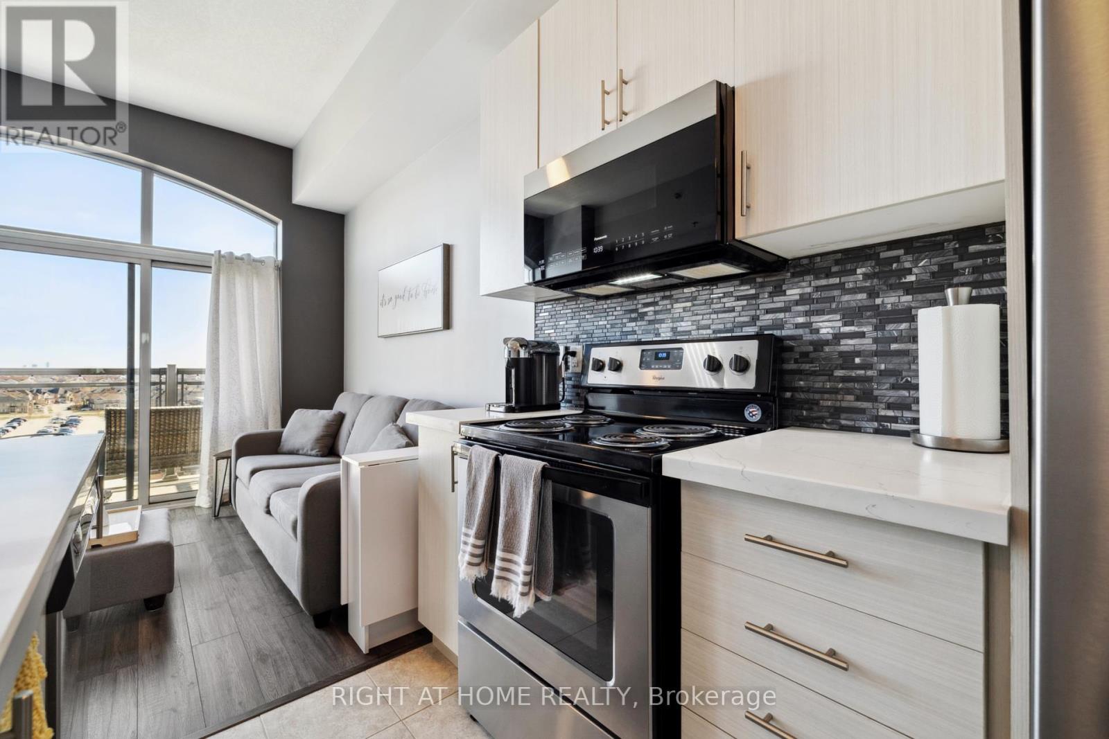 815 - 2486 Old Bronte Road, Oakville, Ontario  L6M 4J2 - Photo 15 - W12384038
