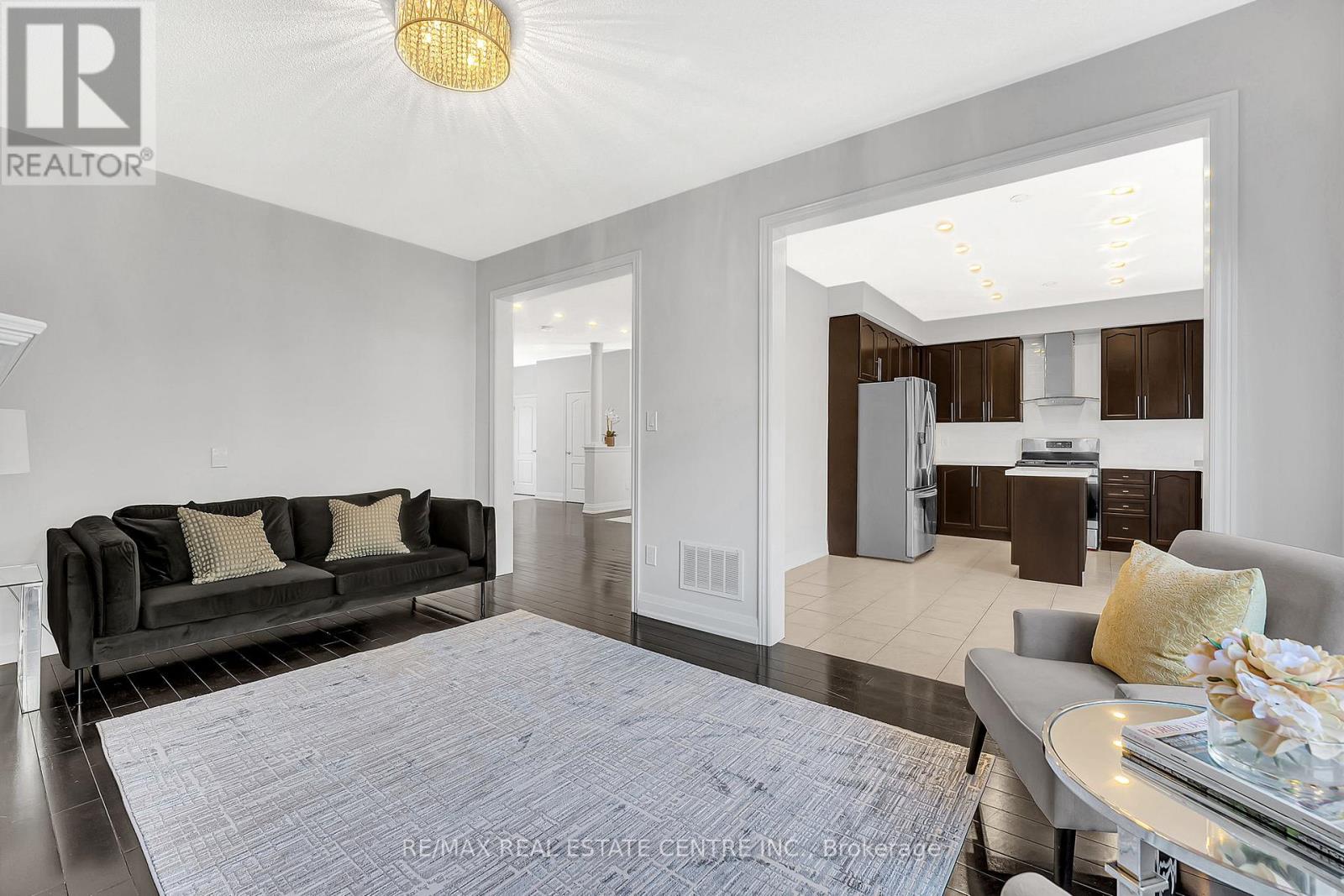 28 Fallharvest Avenue, Brampton, Ontario  L6Y 0P2 - Photo 13 - W12384082