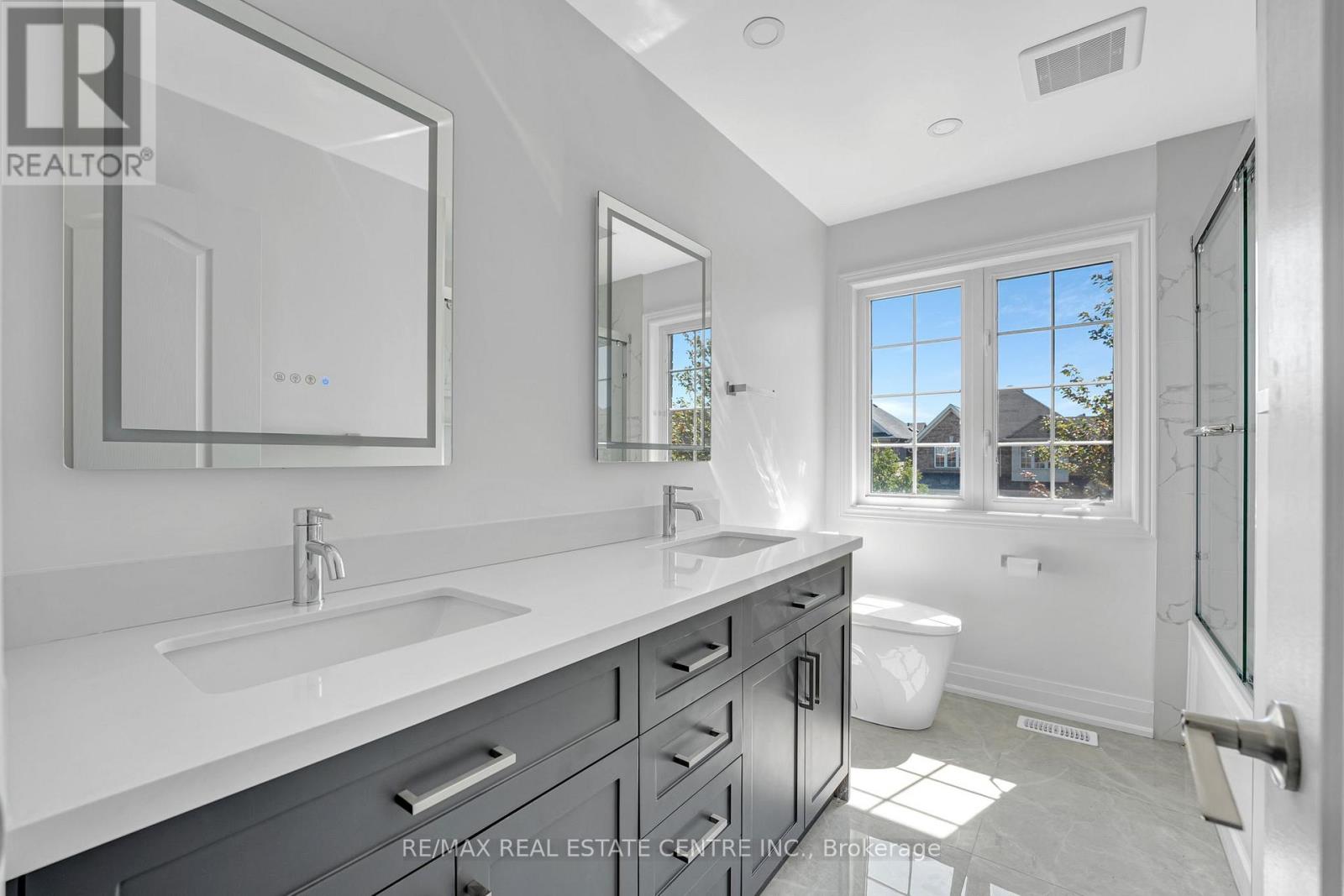 28 Fallharvest Avenue, Brampton, Ontario  L6Y 0P2 - Photo 34 - W12384082