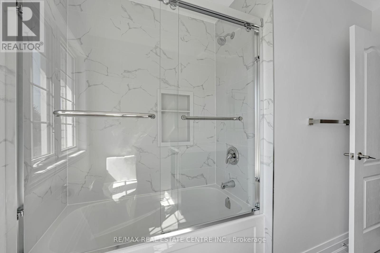 28 Fallharvest Avenue, Brampton, Ontario  L6Y 0P2 - Photo 35 - W12384082