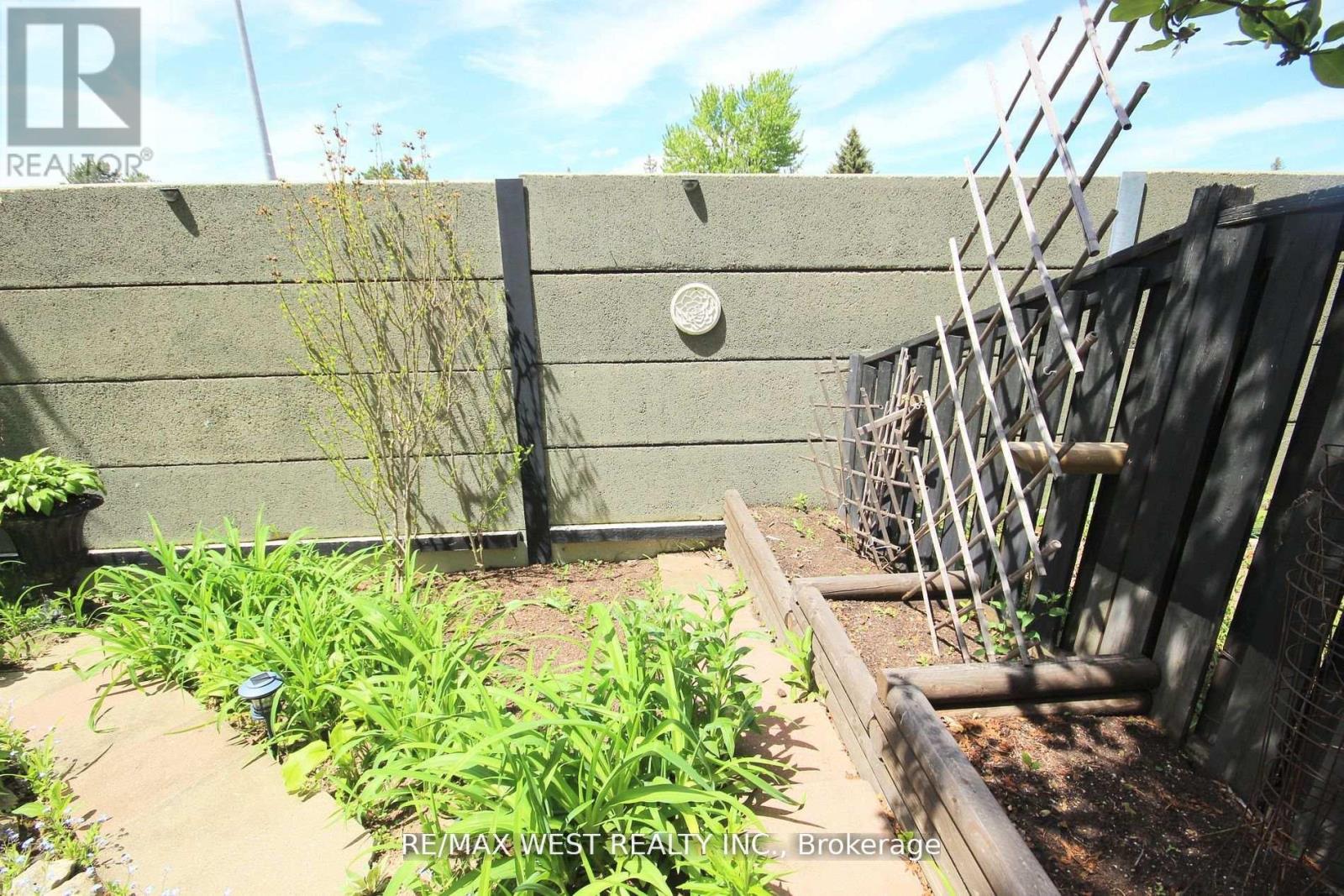 425 Hansen Road N, Brampton, Ontario  L6V 3P6 - Photo 41 - W12384096
