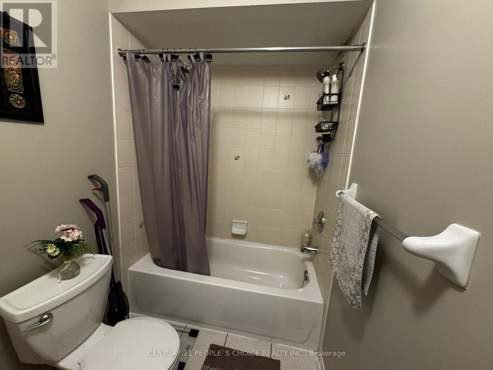 Upper-Bedroom - 409 Aspendale Crescent, Mississauga, Ontario  L5W 0E7 - Photo 6 - W12384099
