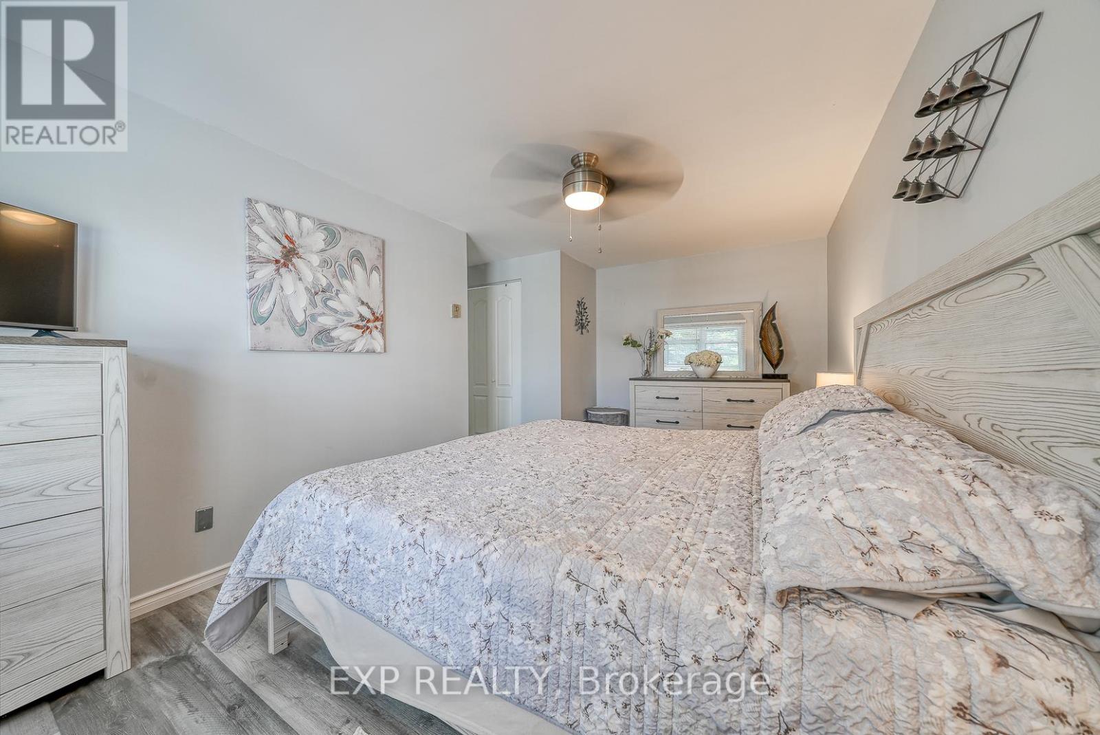 186 - 230 Clarke Road N, London East, Ontario  N5W 5P8 - Photo 21 - X12383255