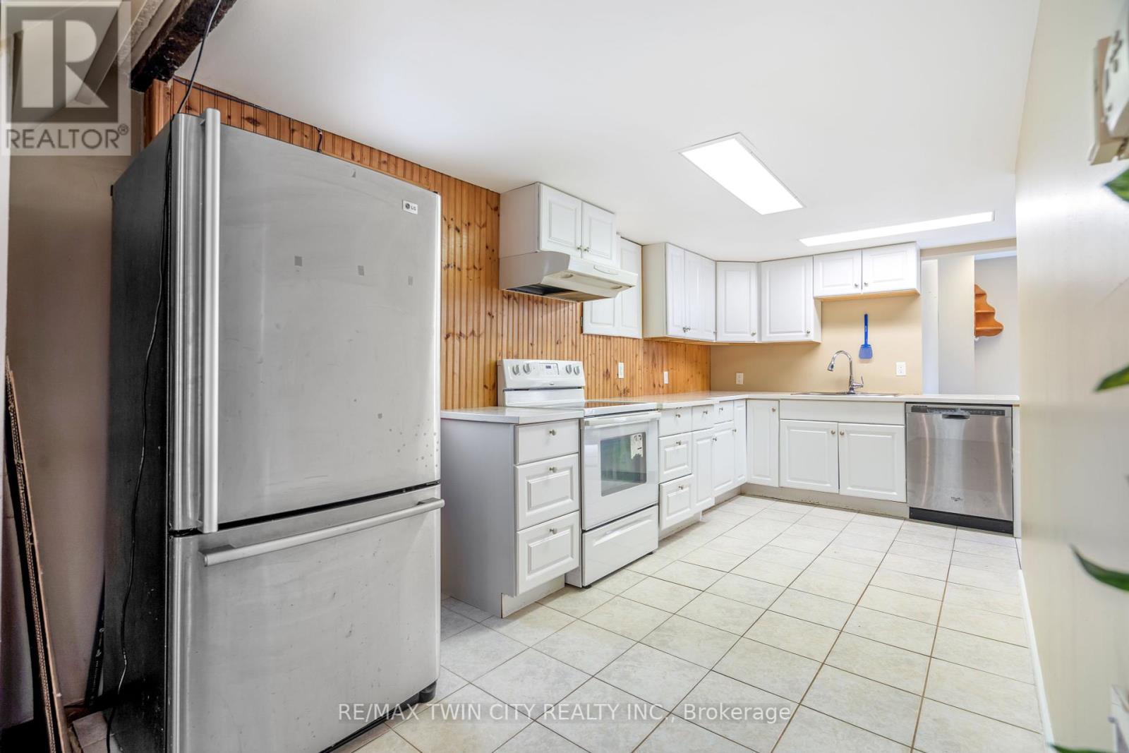 11 West Church Street, Norfolk, Ontario  N0E 1Y0 - Photo 10 - X12383937