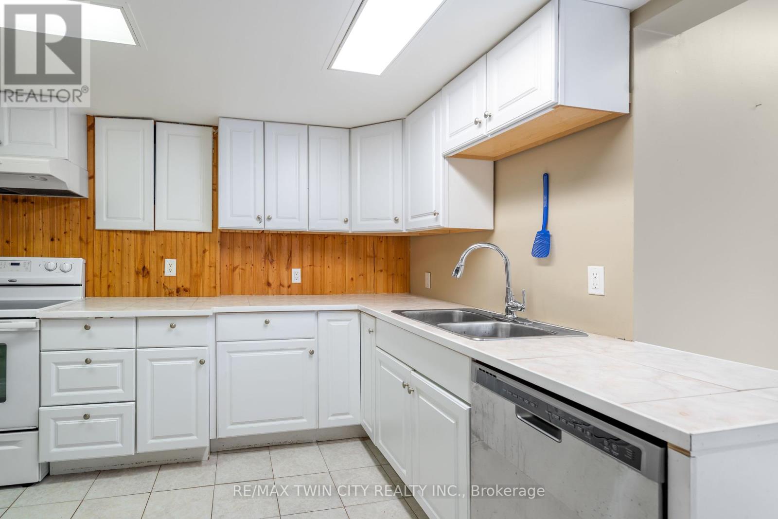 11 West Church Street, Norfolk, Ontario  N0E 1Y0 - Photo 13 - X12383937