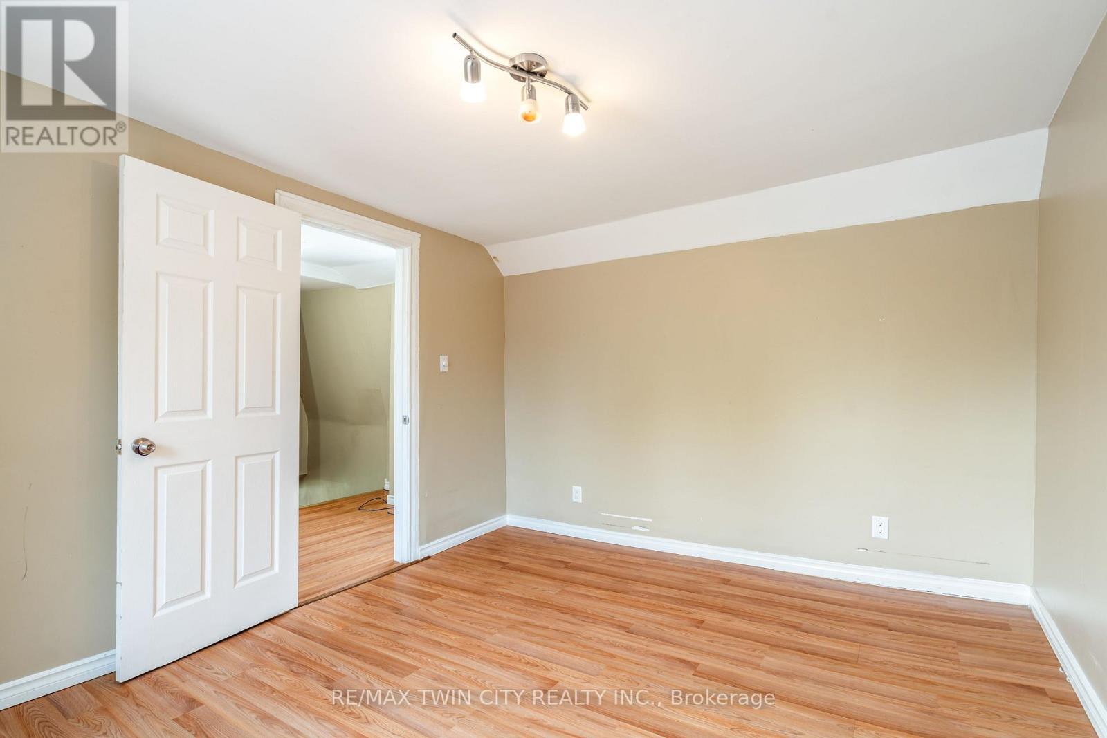 11 West Church Street, Norfolk, Ontario  N0E 1Y0 - Photo 30 - X12383937