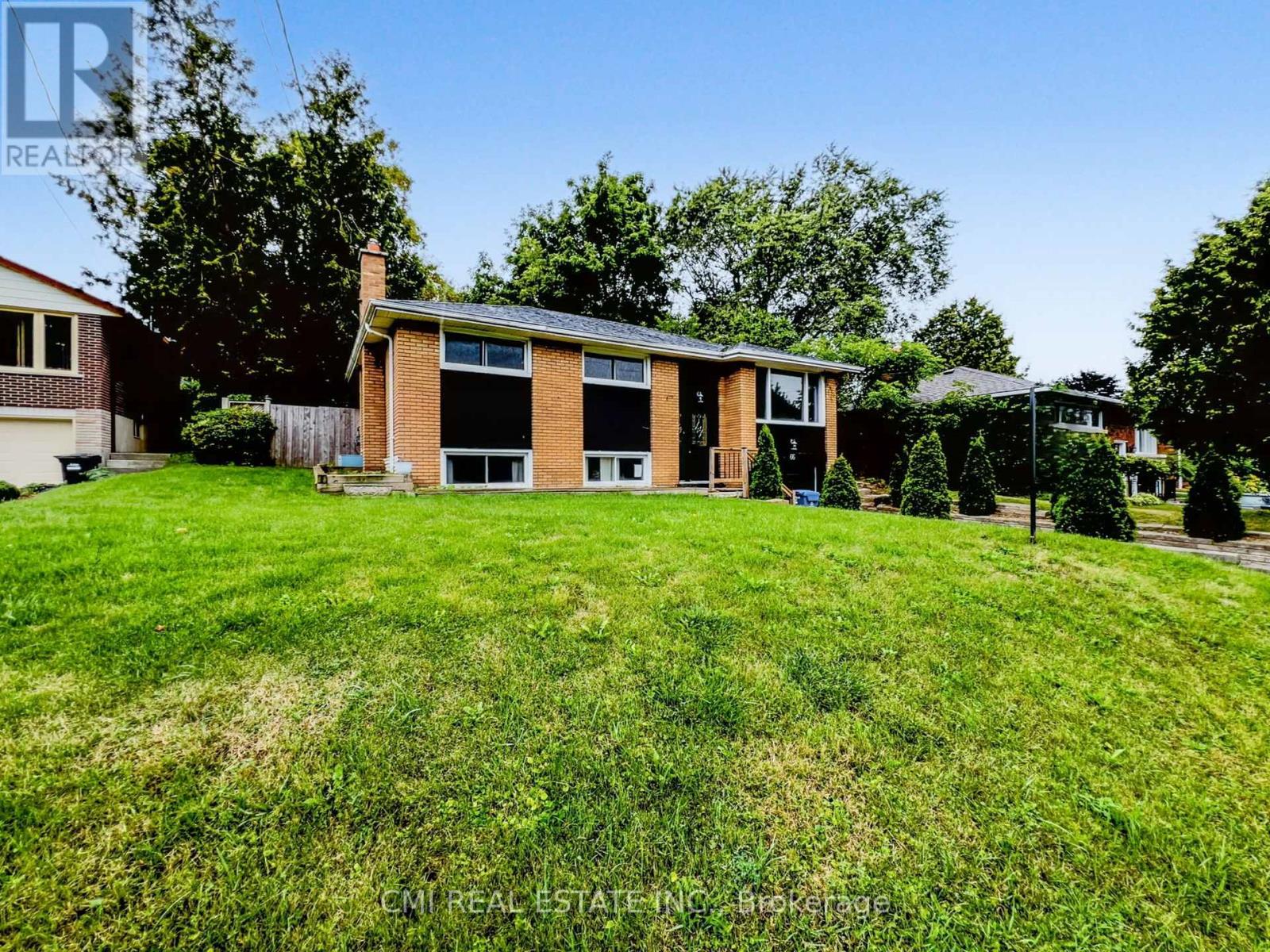 66 ROSEWOOD AVENUE, Guelph, Ontario