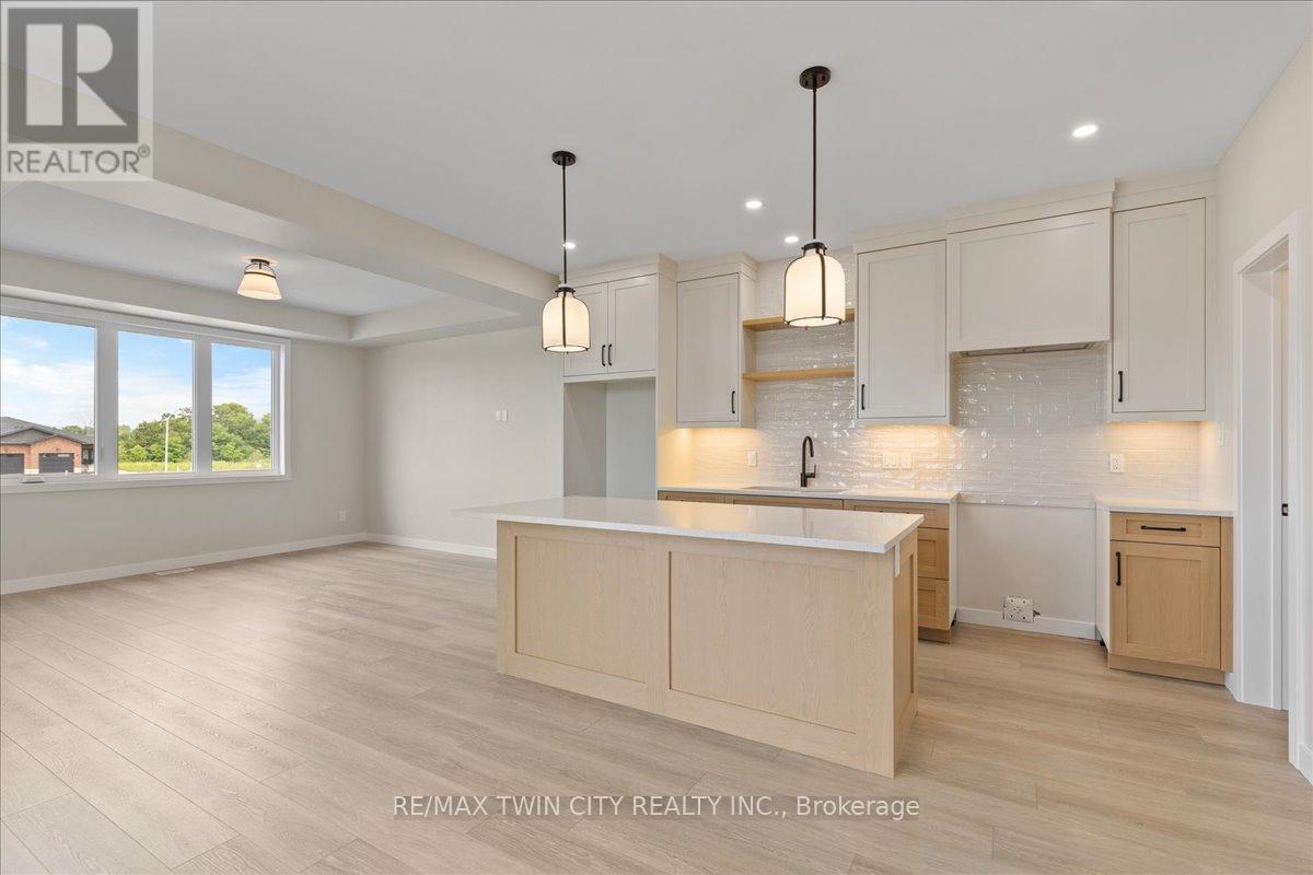 103 Clayton Street, West Perth (Mitchell), Ontario  N0K 1N0 - Photo 13 - X12383981