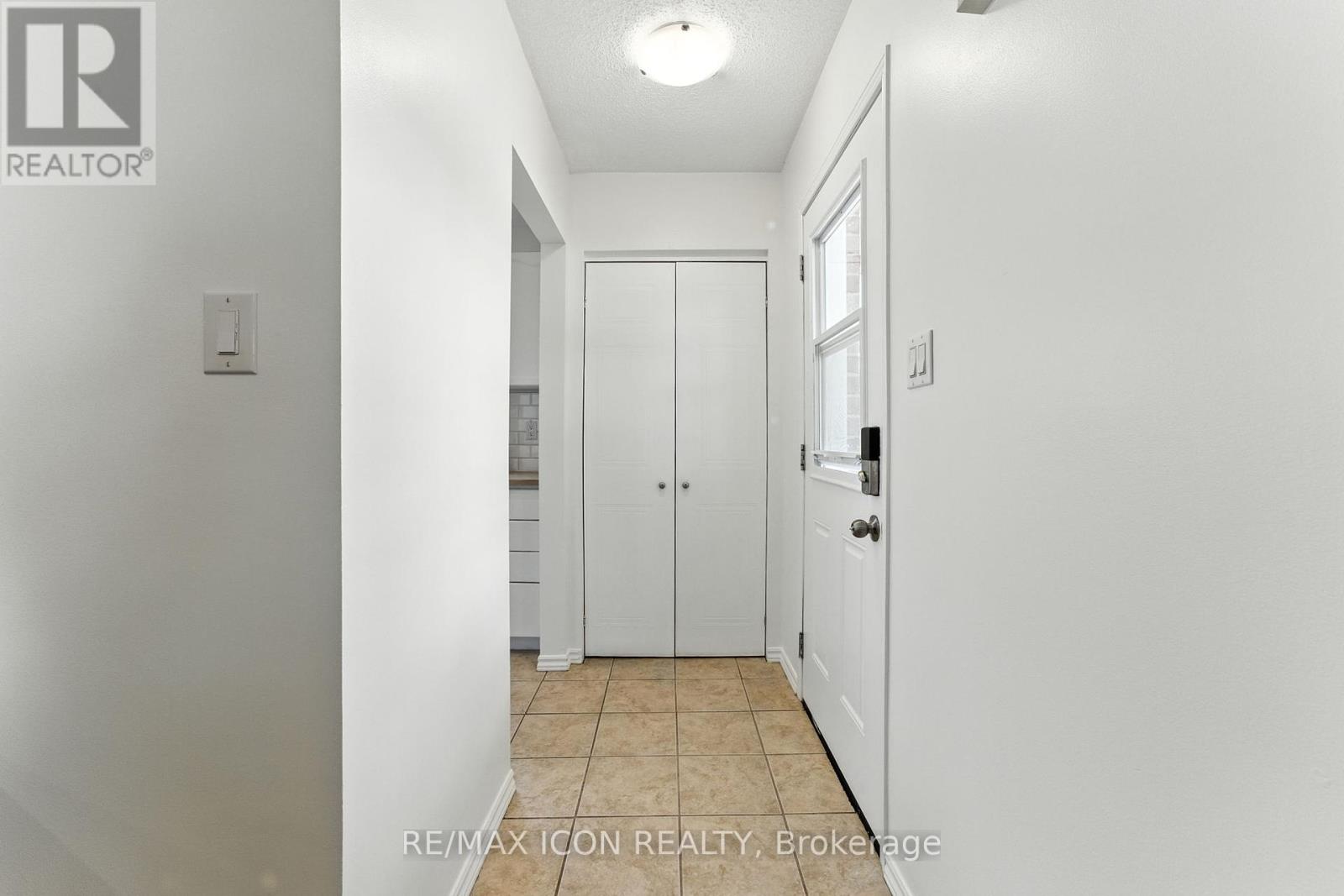 Property at 16 IVY CRESCENT image 4