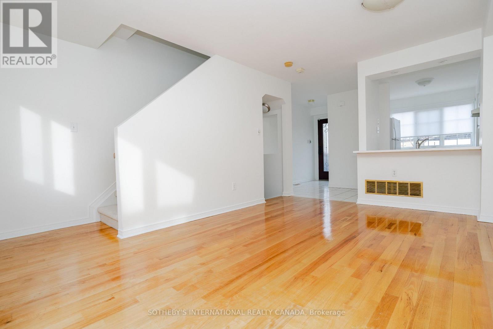 58a Poulett Street, Toronto, Ontario  M5A 1Z5 - Photo 16 - C12382887