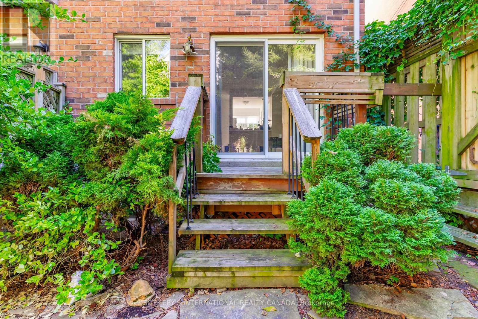 58a Poulett Street, Toronto, Ontario  M5A 1Z5 - Photo 39 - C12382887