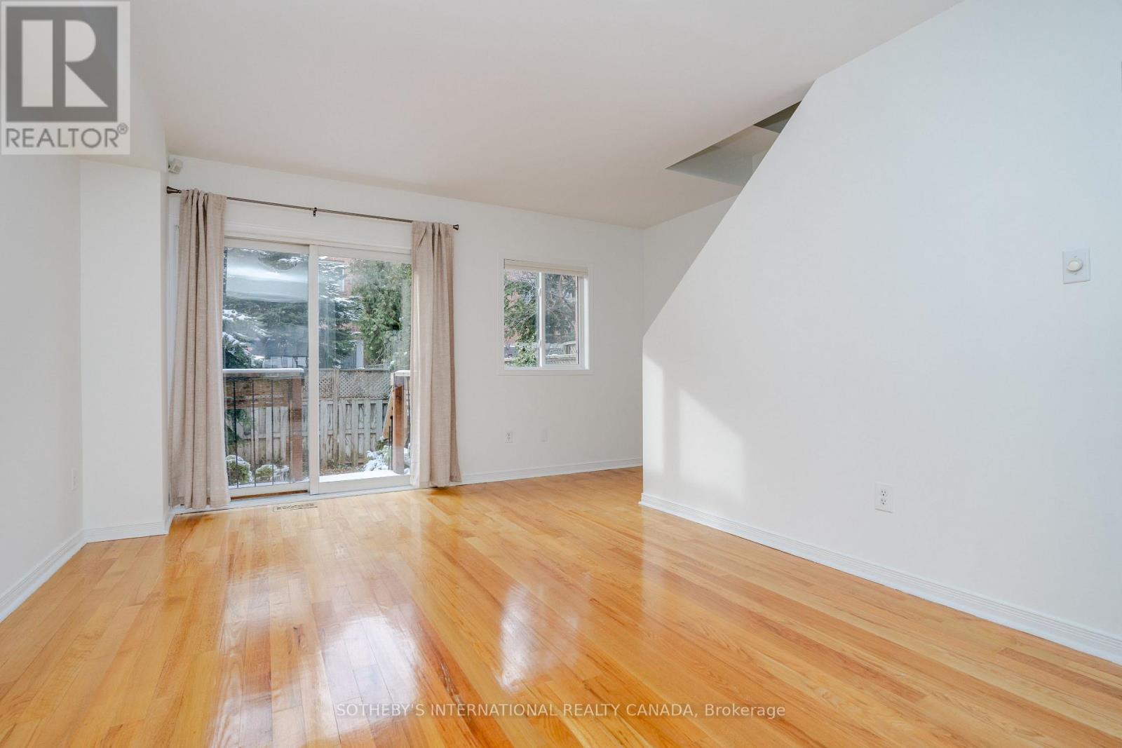 58a Poulett Street, Toronto, Ontario  M5A 1Z5 - Photo 8 - C12382887