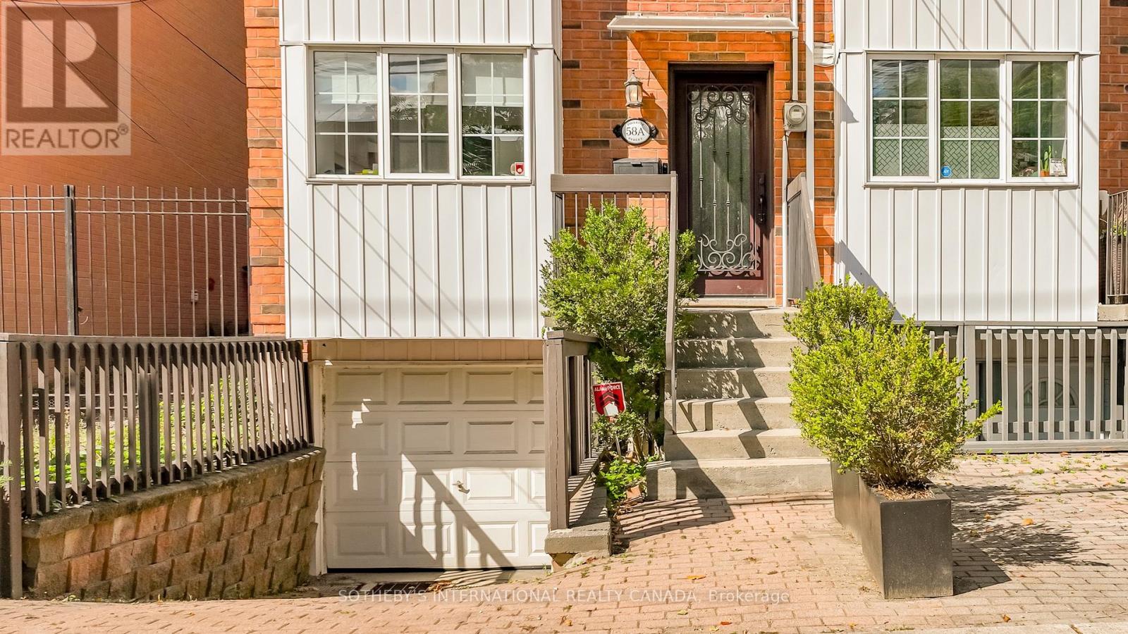 58a Poulett Street, Toronto, Ontario  M5A 1Z5 - Photo 4 - C12382887