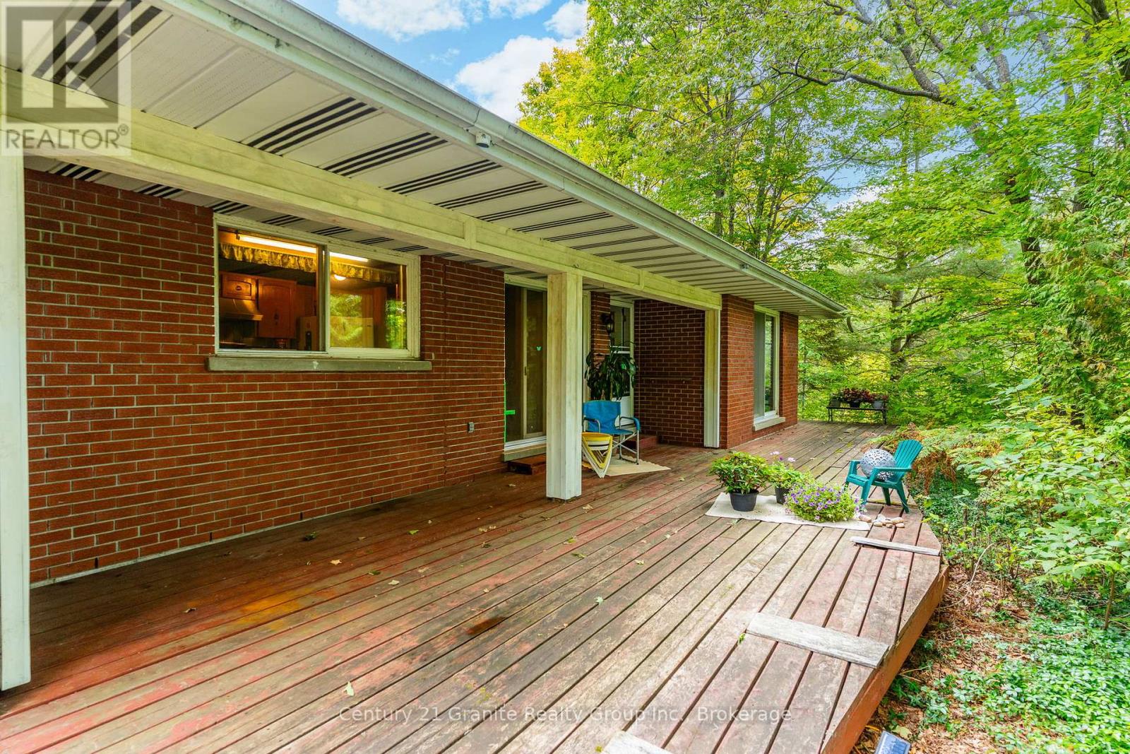 1204 Walker Line Road, Algonquin Highlands, Ontario  K0M 1S0 - Photo 4 - X12384308