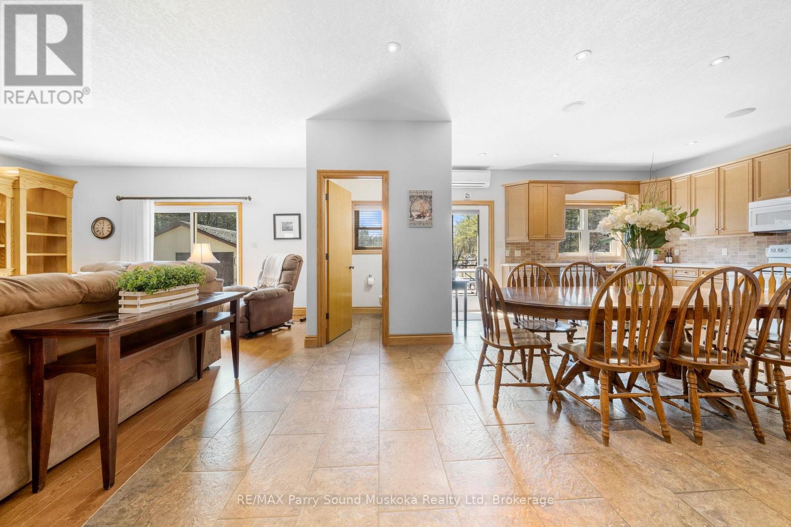 217 South Shore Road, The Archipelago, Ontario  P0G 1K0 - Photo 6 - X12384326