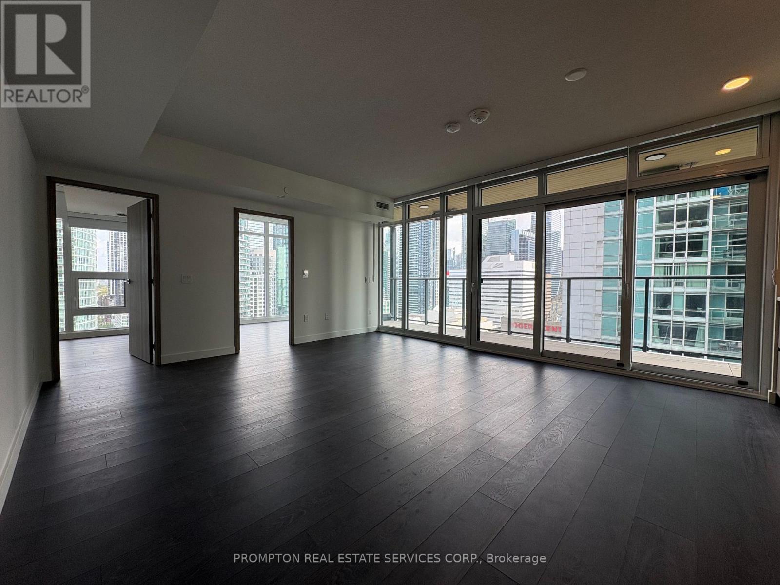 1903 - 1 Concord Cityplace Way, Toronto, Ontario  M5V 0X3 - Photo 2 - C12384223