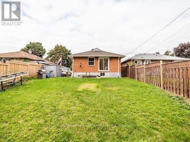 843 Myers Street, Oshawa, Ontario  L1H 5N2 - Photo 9 - E12384231