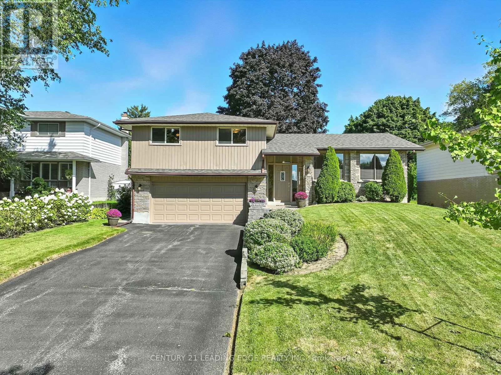 154 SWITZER DRIVE, Oshawa, Ontario