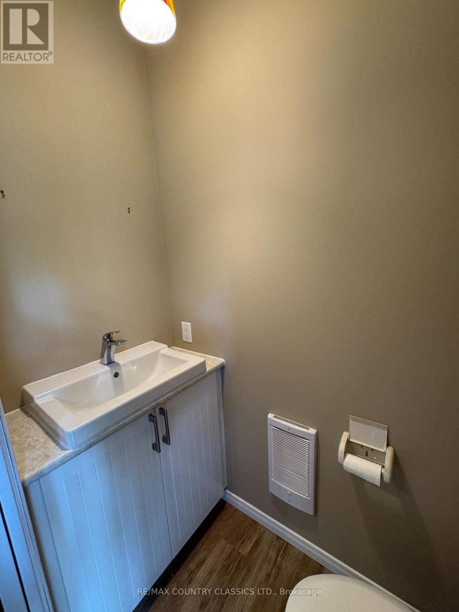 27241 Highway 28 S, Highlands East, Ontario  K0L 1M0 - Photo 17 - X12384271