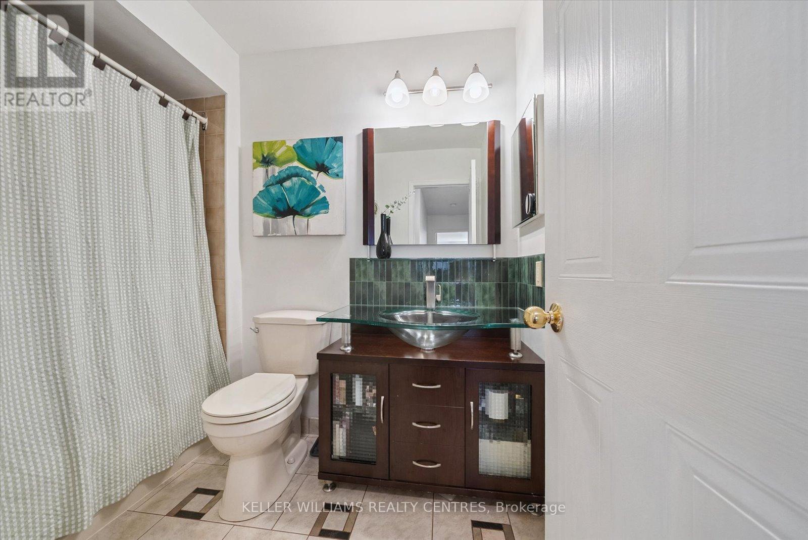 26 Stonehill Boulevard, East Gwillimbury, Ontario  L9N 1E3 - Photo 23 - N12384173