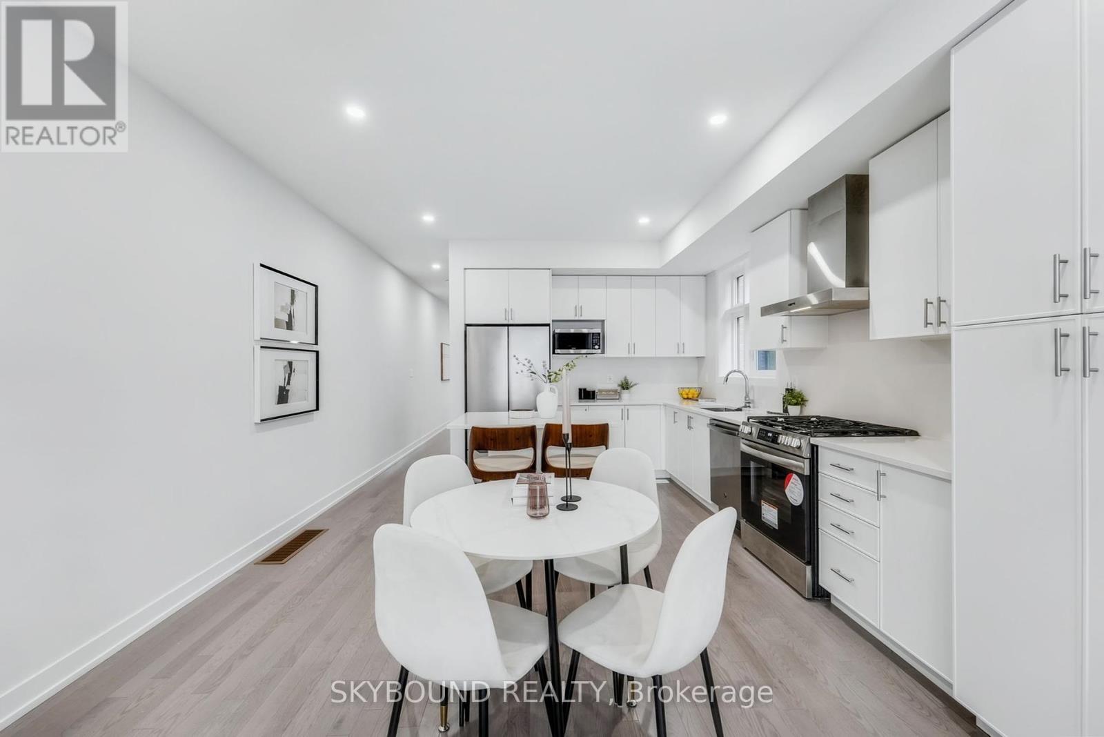 1818 Donald Cousens Parkway, Markham, Ontario  L6B 0V5 - Photo 11 - N12384203