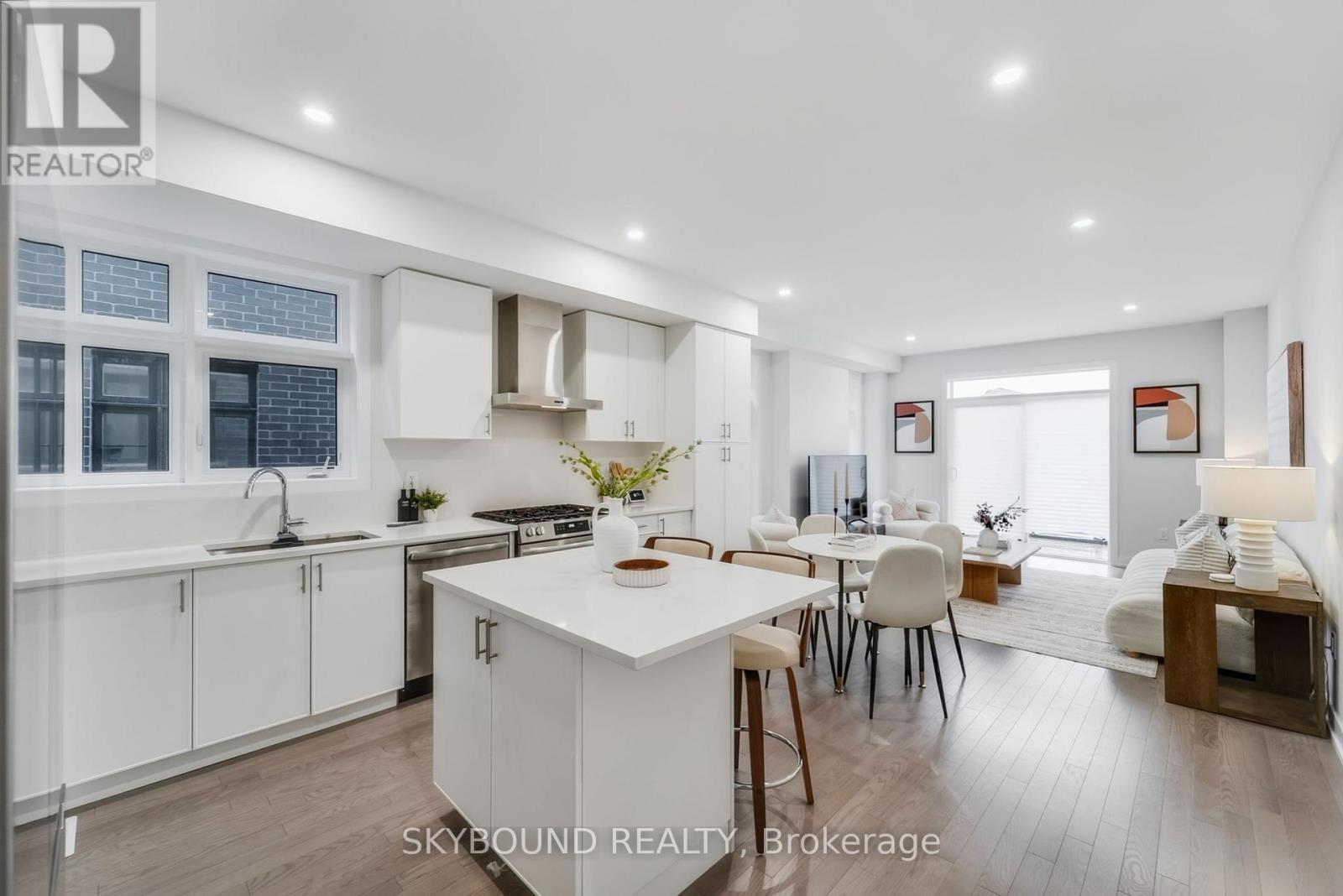 1818 Donald Cousens Parkway, Markham, Ontario  L6B 0V5 - Photo 12 - N12384203