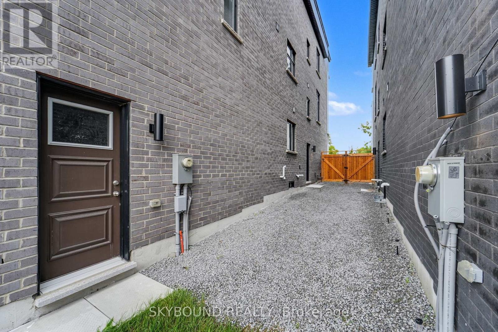 1818 Donald Cousens Parkway, Markham, Ontario  L6B 0V5 - Photo 31 - N12384203