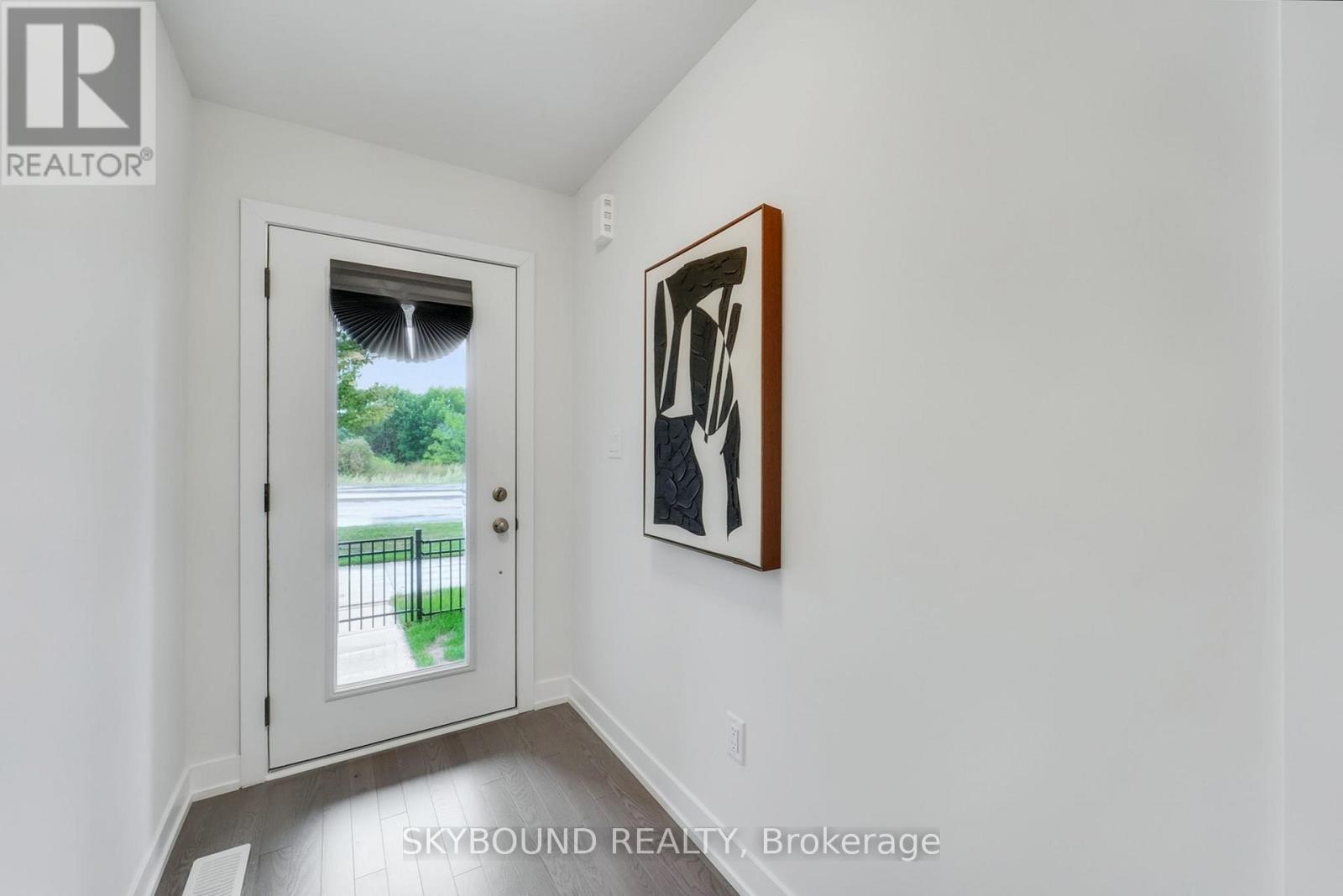 1818 Donald Cousens Parkway, Markham, Ontario  L6B 0V5 - Photo 5 - N12384203