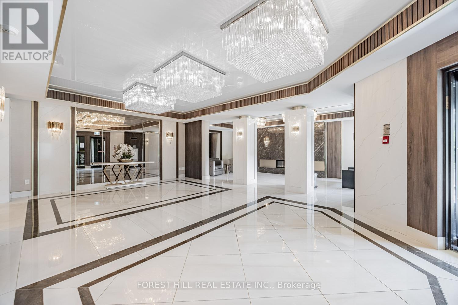 609 - 7420 Bathurst Street, Vaughan, Ontario  L4J 6X4 - Photo 4 - N12384209