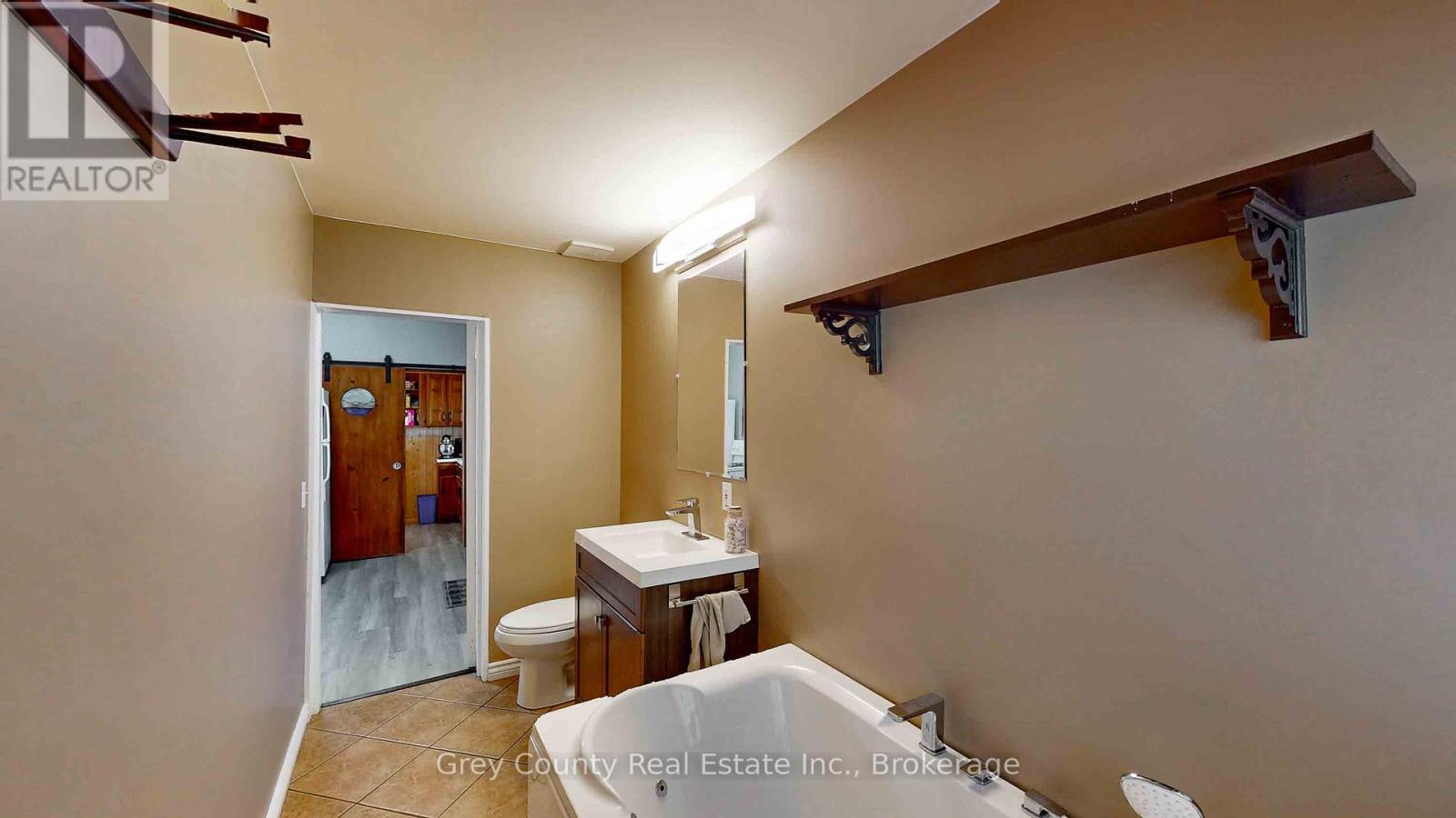 124 Lorne Street, Grey Highlands, Ontario  N0C 1H0 - Photo 27 - X12384426