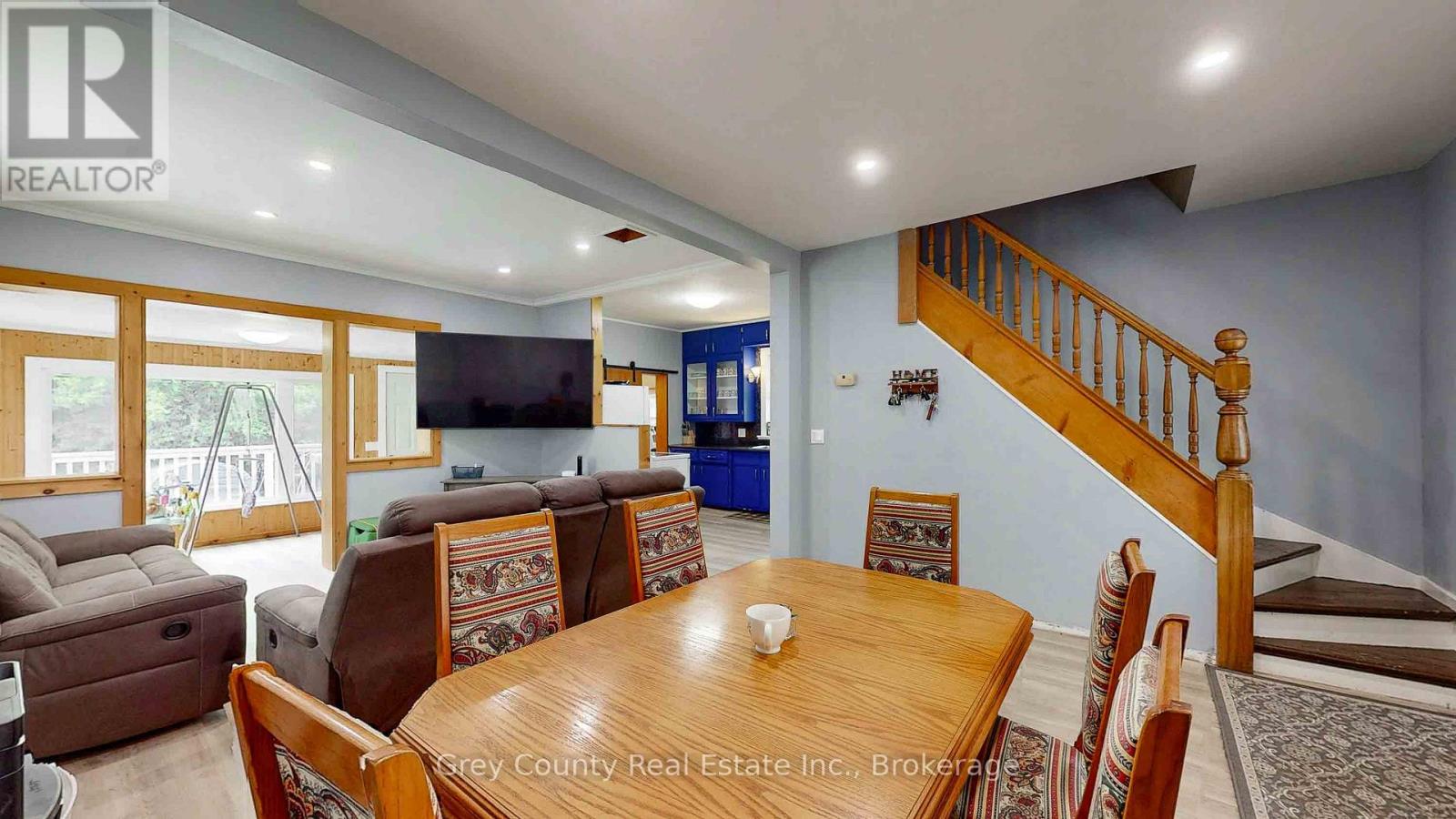 124 Lorne Street, Grey Highlands, Ontario  N0C 1H0 - Photo 11 - X12384426