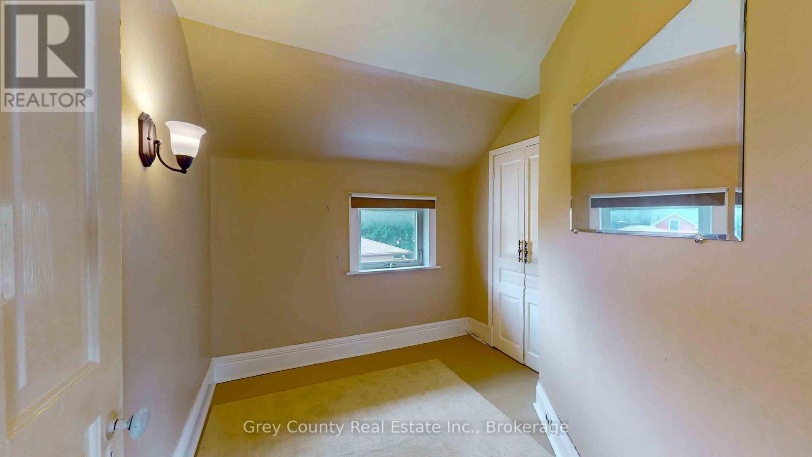 124 Lorne Street, Grey Highlands, Ontario  N0C 1H0 - Photo 36 - X12384426