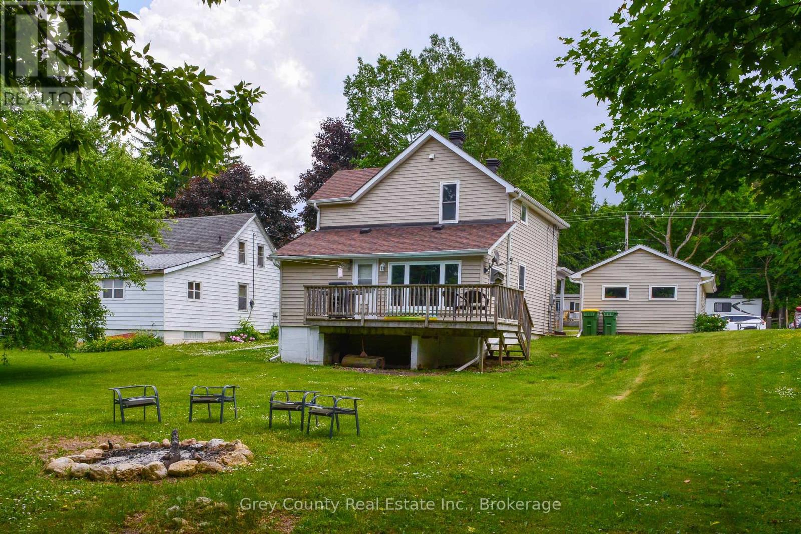 124 Lorne Street, Grey Highlands, Ontario  N0C 1H0 - Photo 37 - X12384426