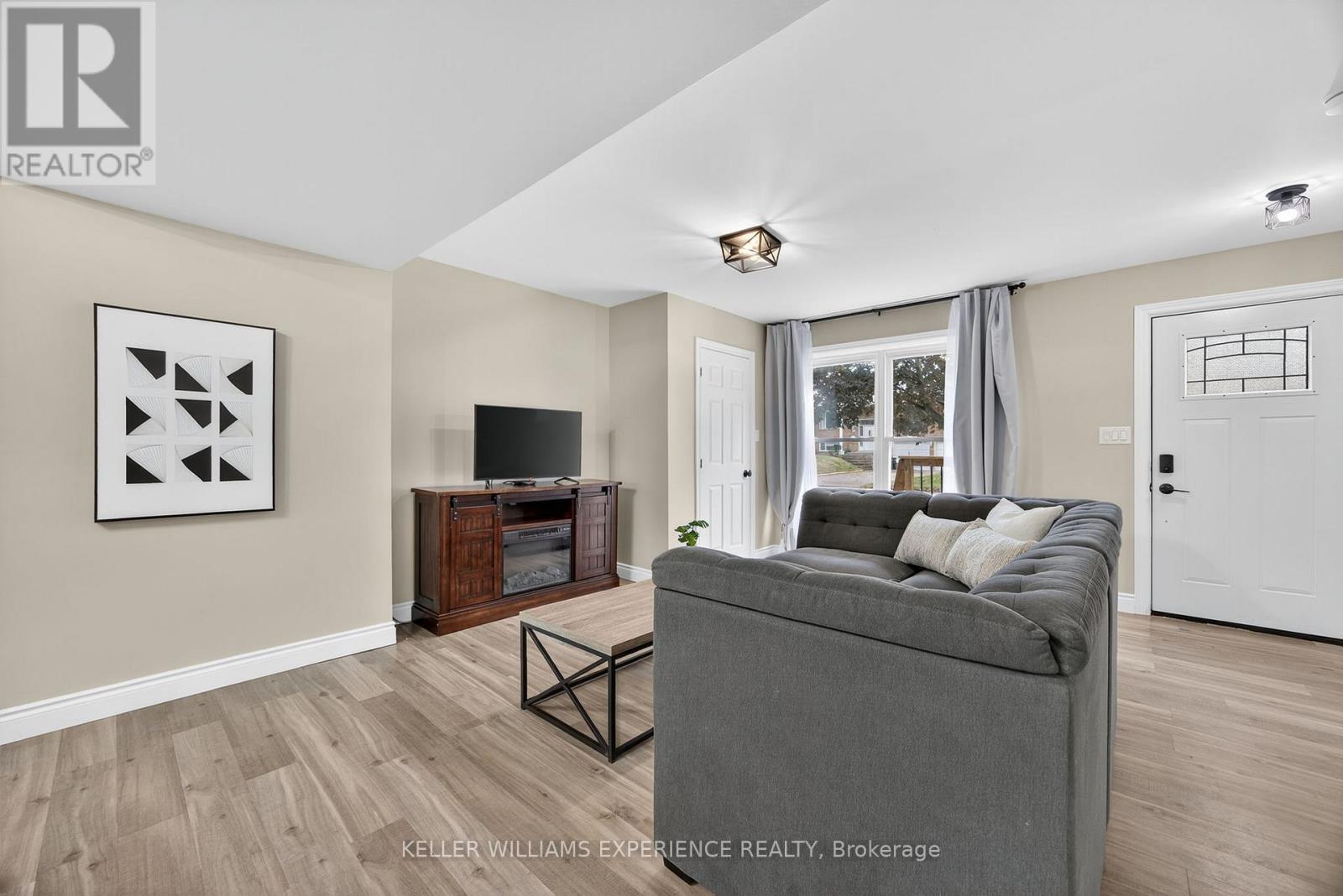 18 Murray Street, Barrie, Ontario  L4N 2X2 - Photo 14 - S12384155
