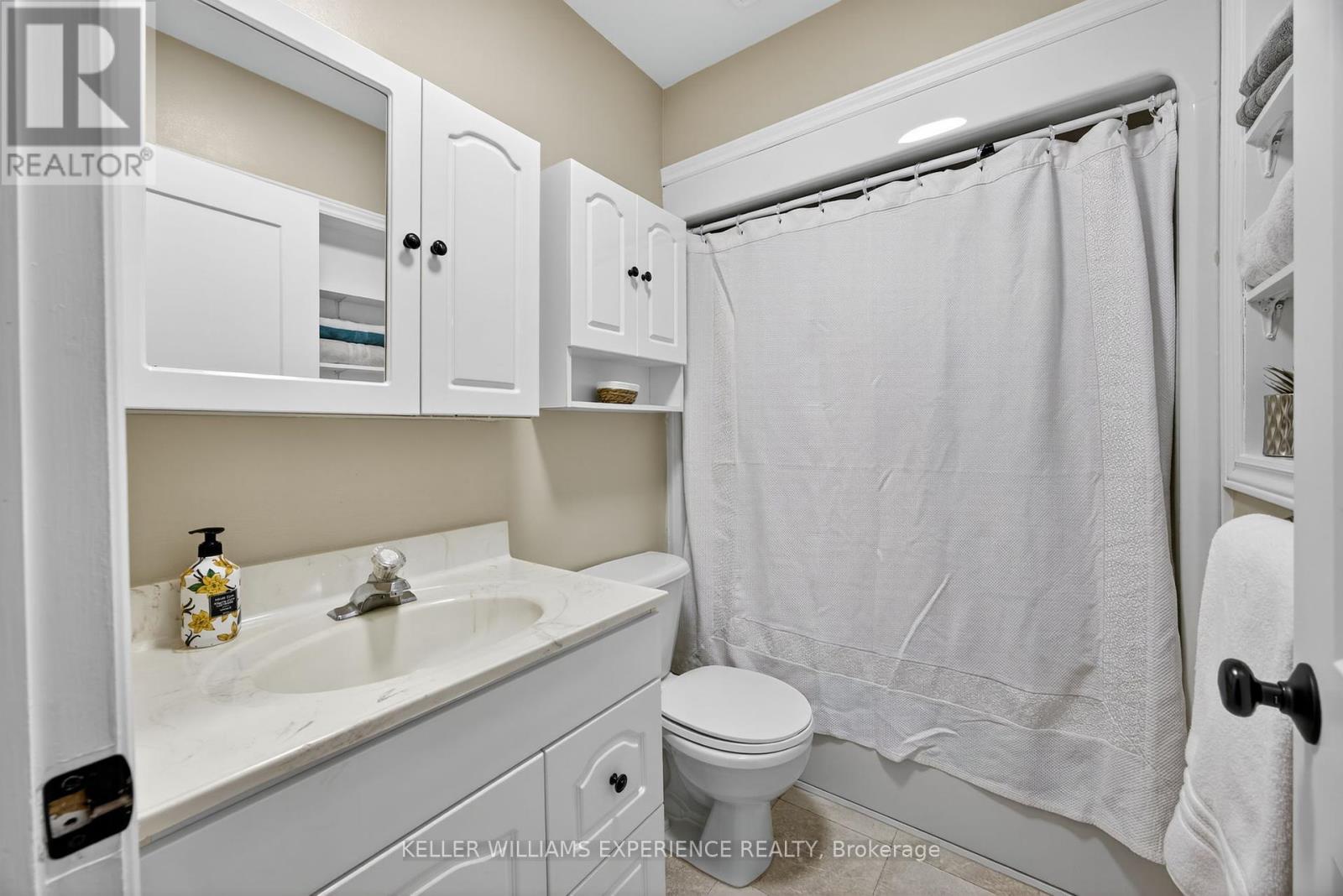 18 Murray Street, Barrie, Ontario  L4N 2X2 - Photo 19 - S12384155